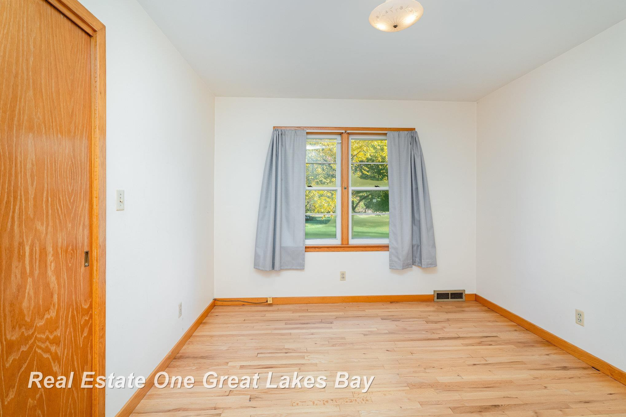 4719 Baker Road, Bridgeport, MI 48722 — Photo 11