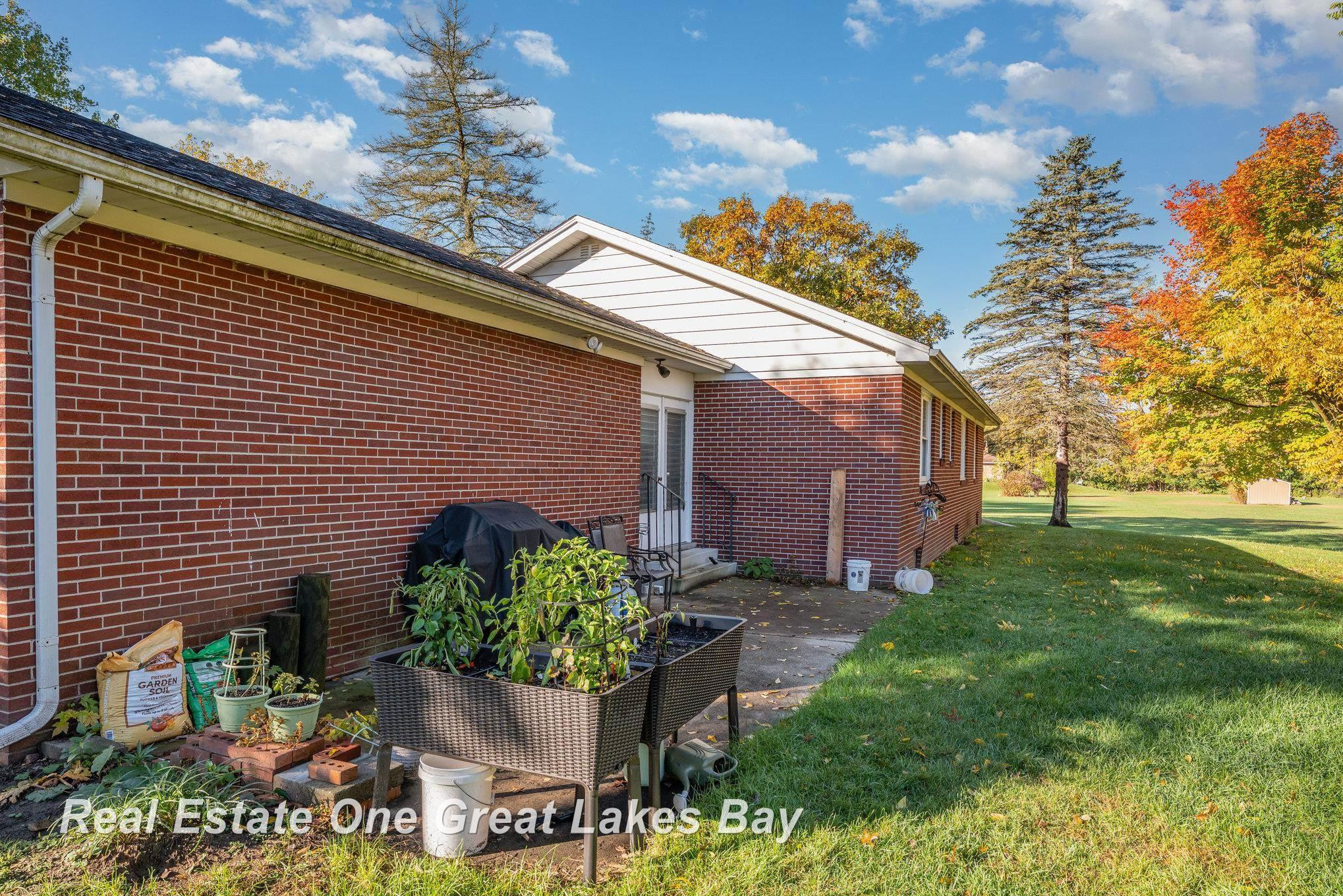 4719 Baker Road, Bridgeport, MI 48722 — Photo 23