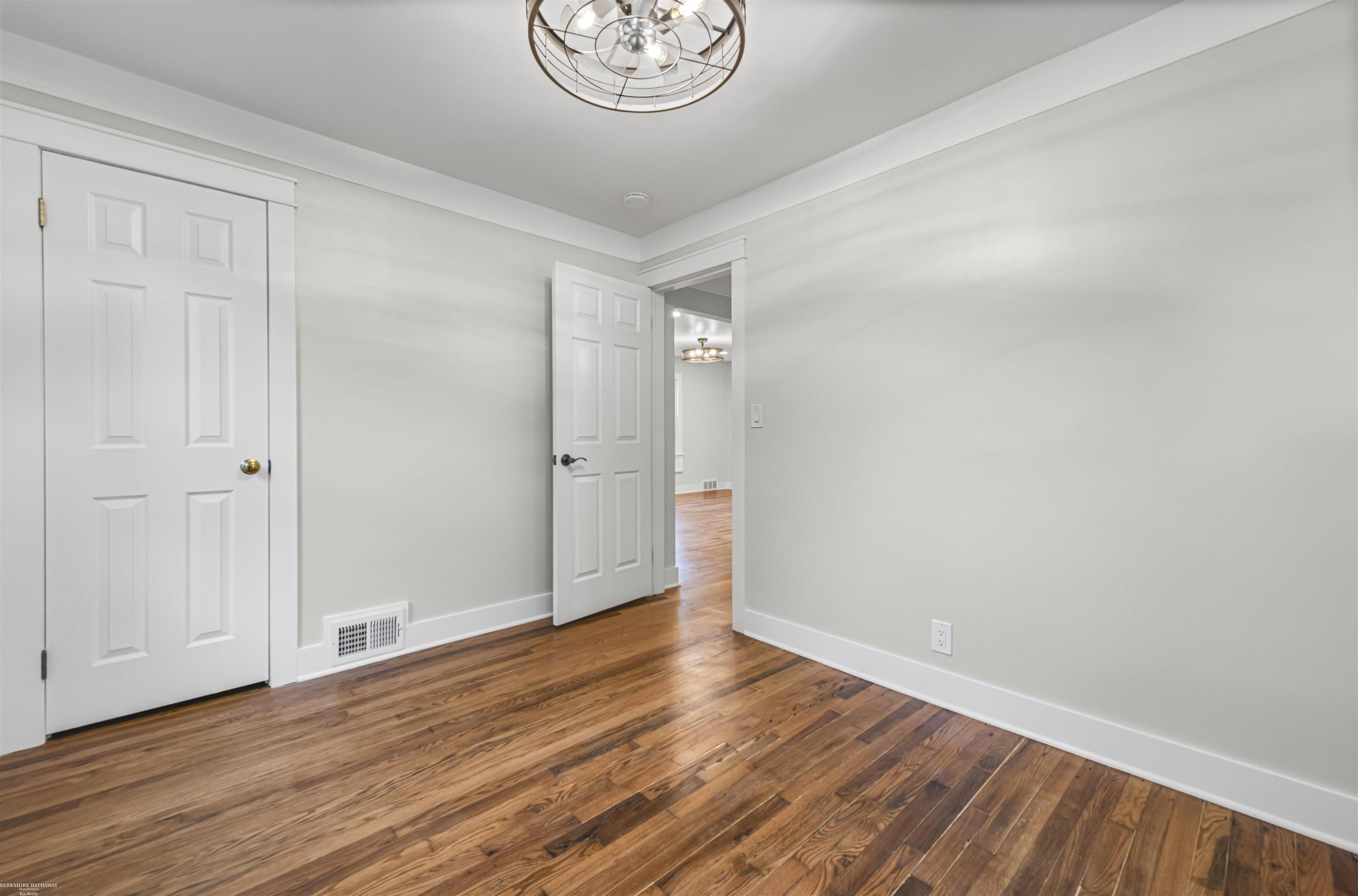 355 W Saint Clair Street, MI 48065 — Photo 12
