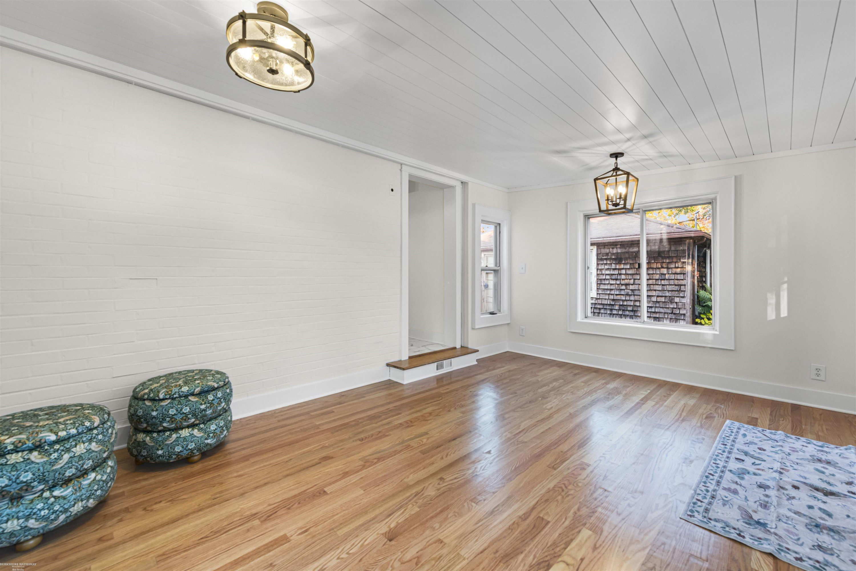 355 W Saint Clair Street, MI 48065 — Photo 14