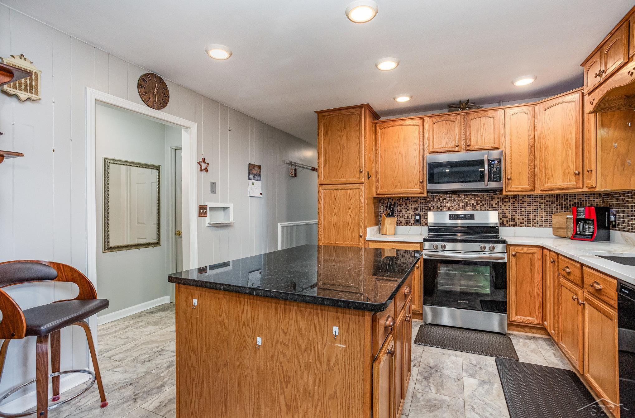 10400 Swan Creek Road, Saginaw, MI 48609 — Photo 13