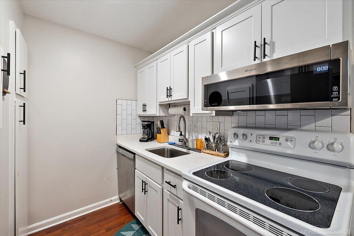 803 Plate Drive, 105, Rochester, MI 48307 — Photo 11
