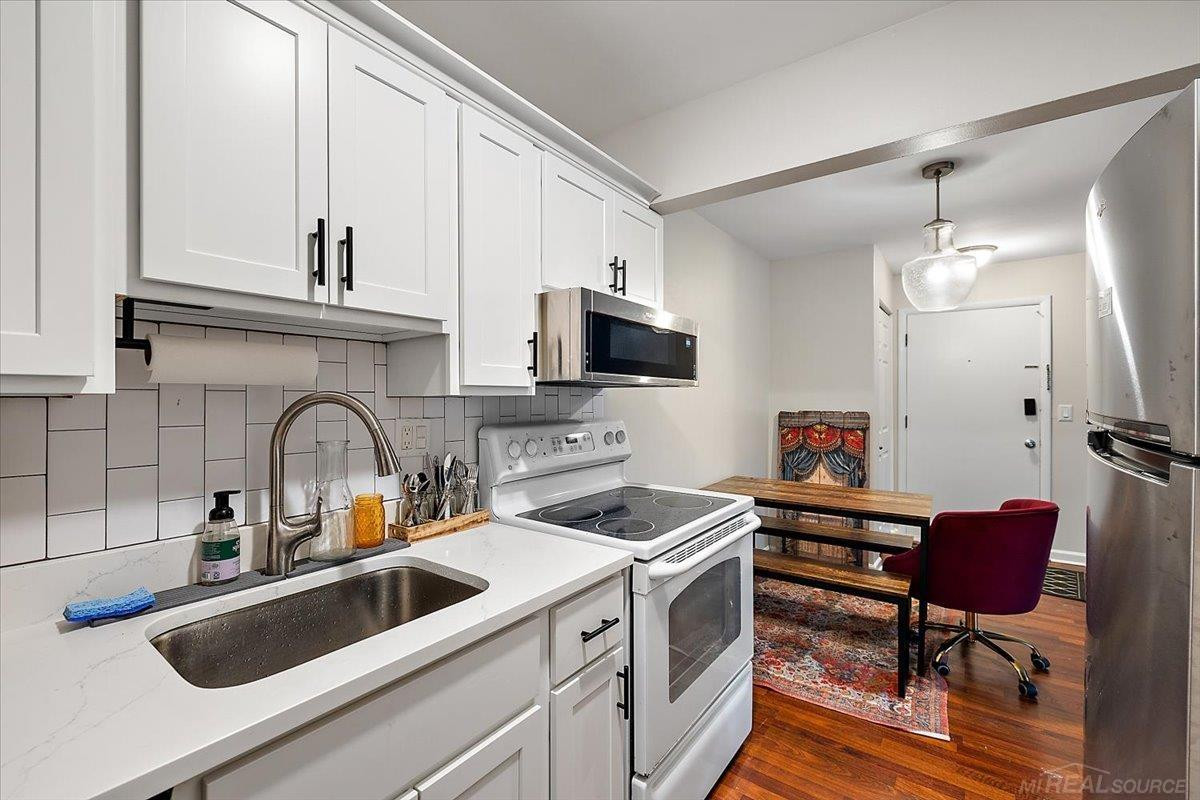 803 Plate Drive, 105, Rochester, MI 48307 — Photo 13