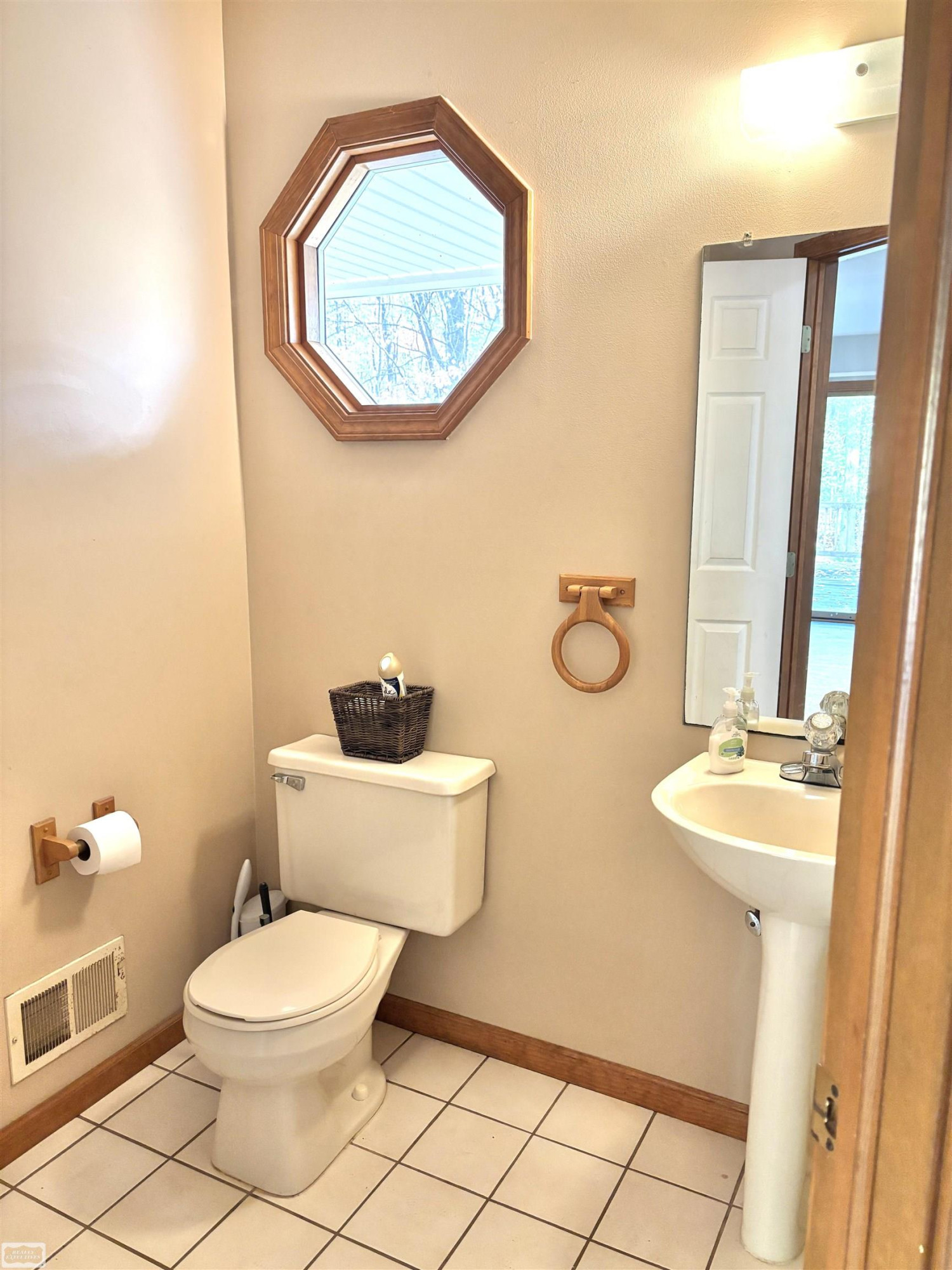 5473 Quain Road, Emmett, MI 48022 — Photo 15