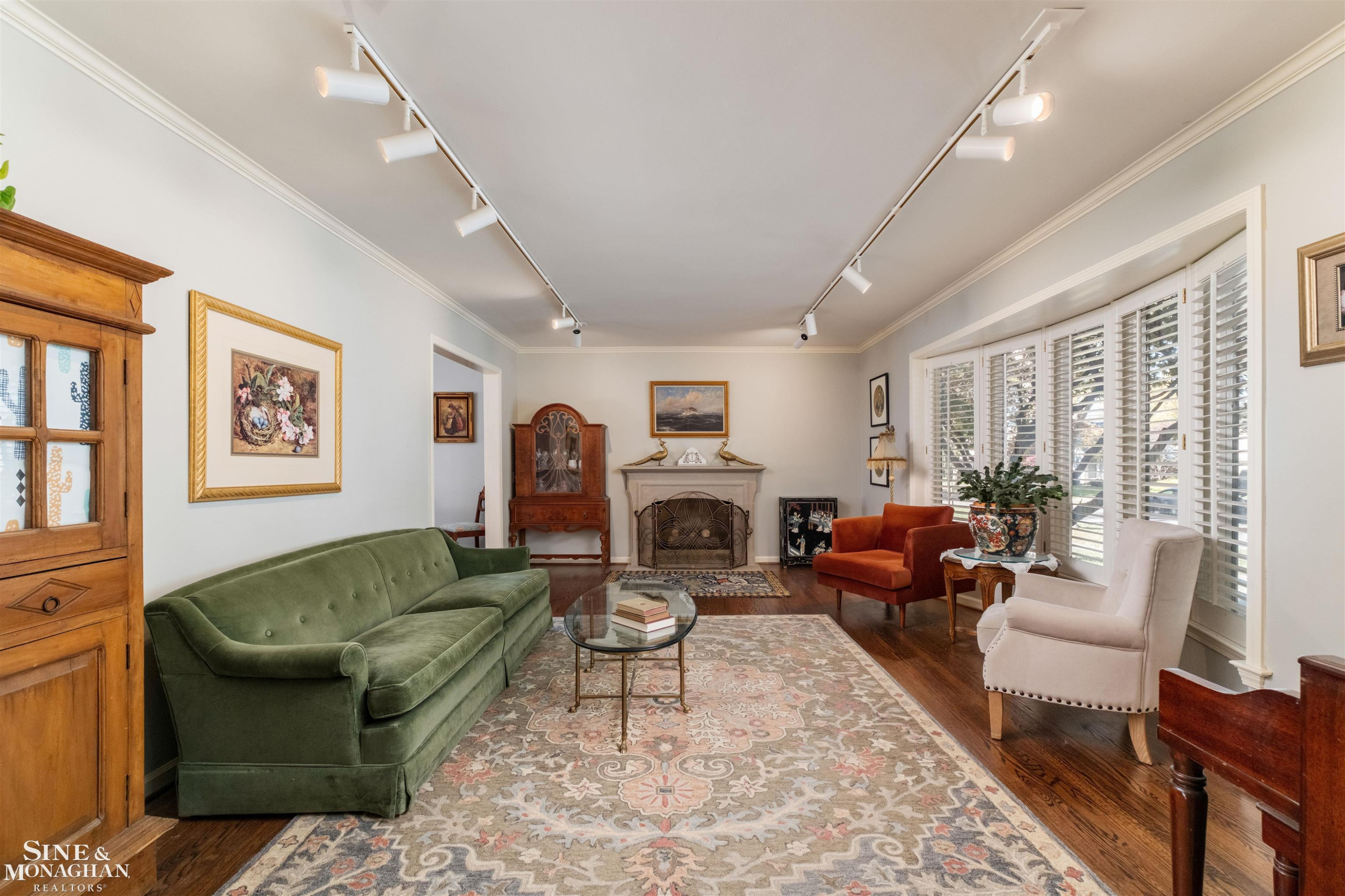 317 Mount Vernon Avenue, Grosse Pointe Farms, MI 48236 — Photo 2
