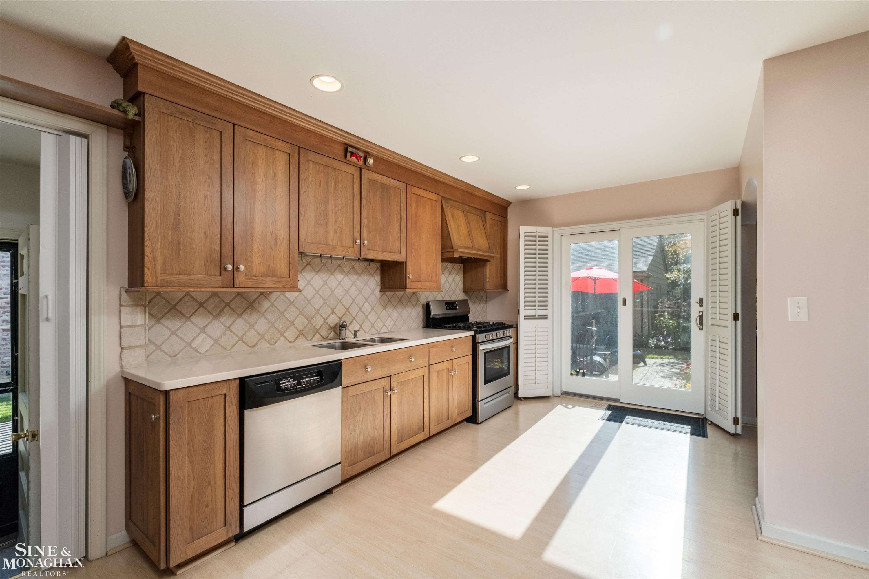 317 Mount Vernon Avenue, Grosse Pointe Farms, MI 48236 — Photo 5
