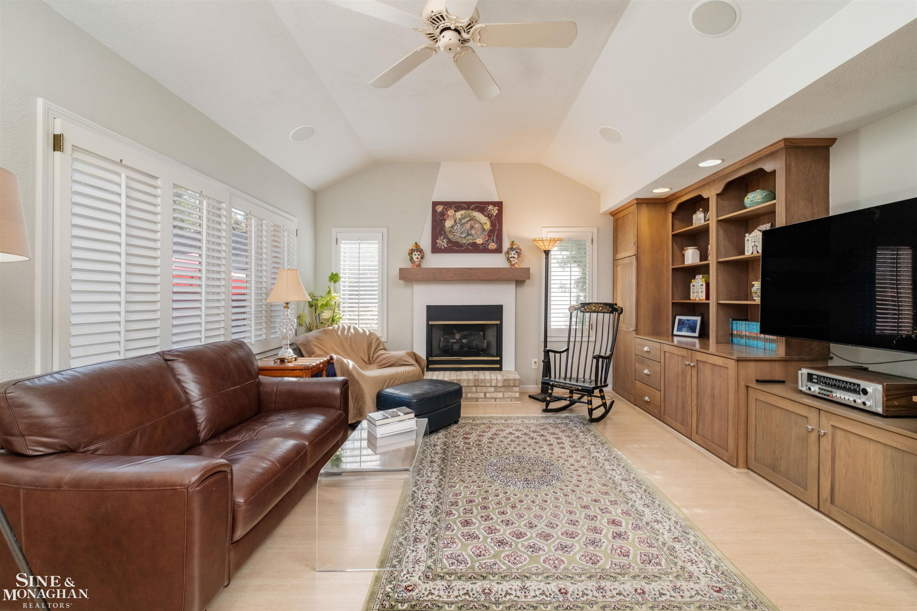 317 Mount Vernon Avenue, Grosse Pointe Farms, MI 48236 — Photo 9