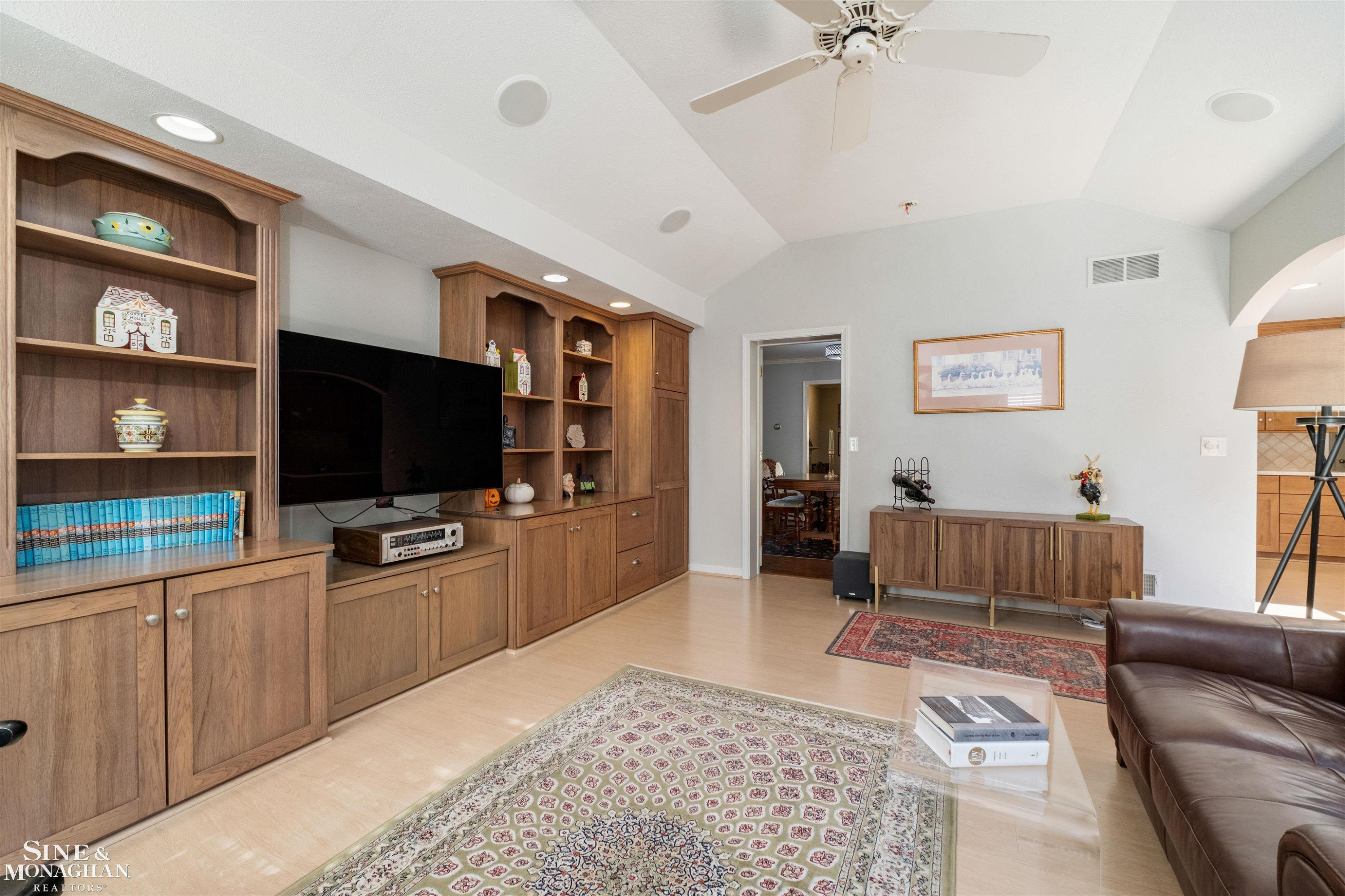 317 Mount Vernon Avenue, Grosse Pointe Farms, MI 48236 — Photo 10