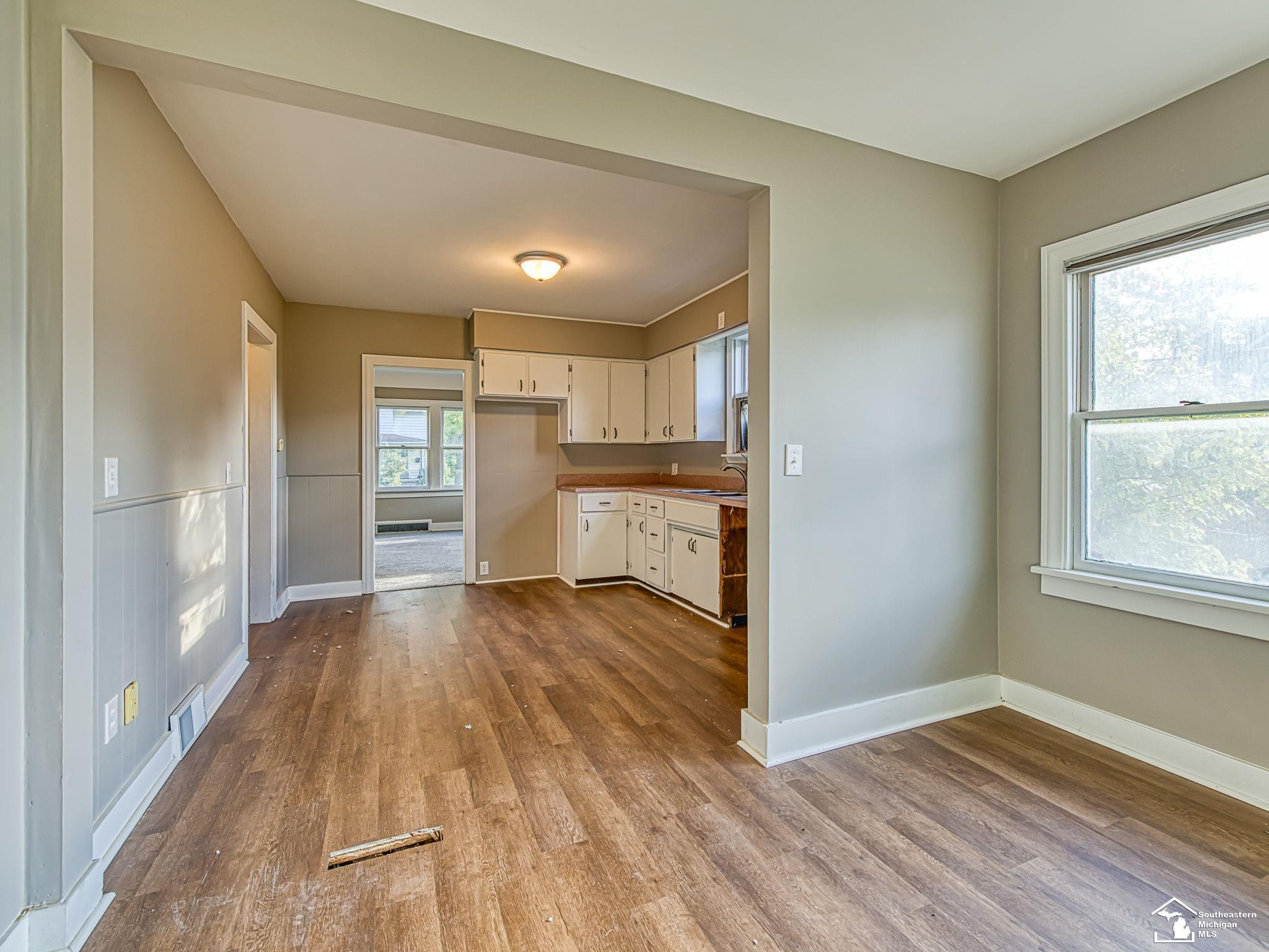 526 E Second Street, Monroe, MI 48161 — Photo 2