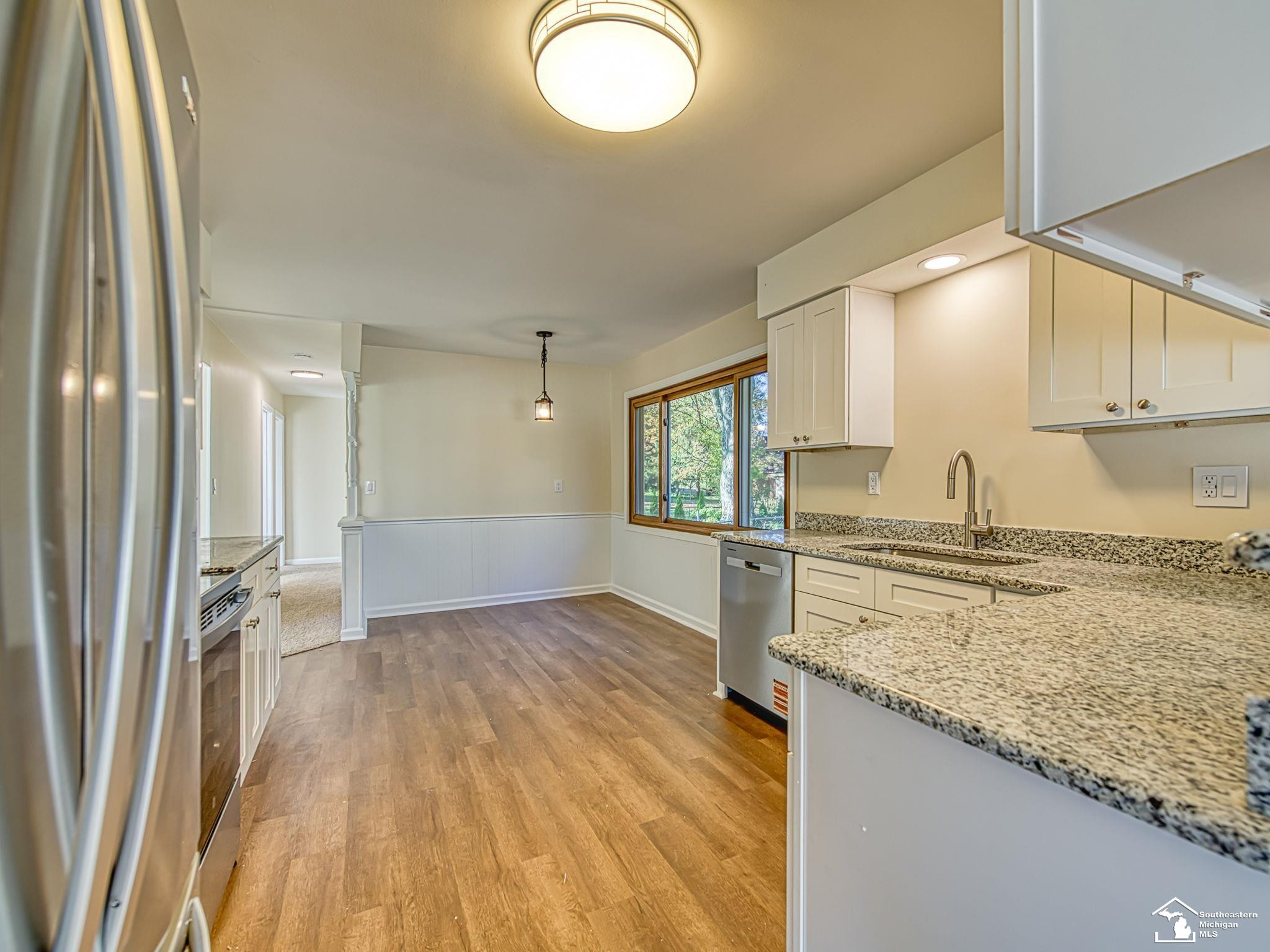 10711 Douglas Road, Temperance, MI 48182 — Photo 7