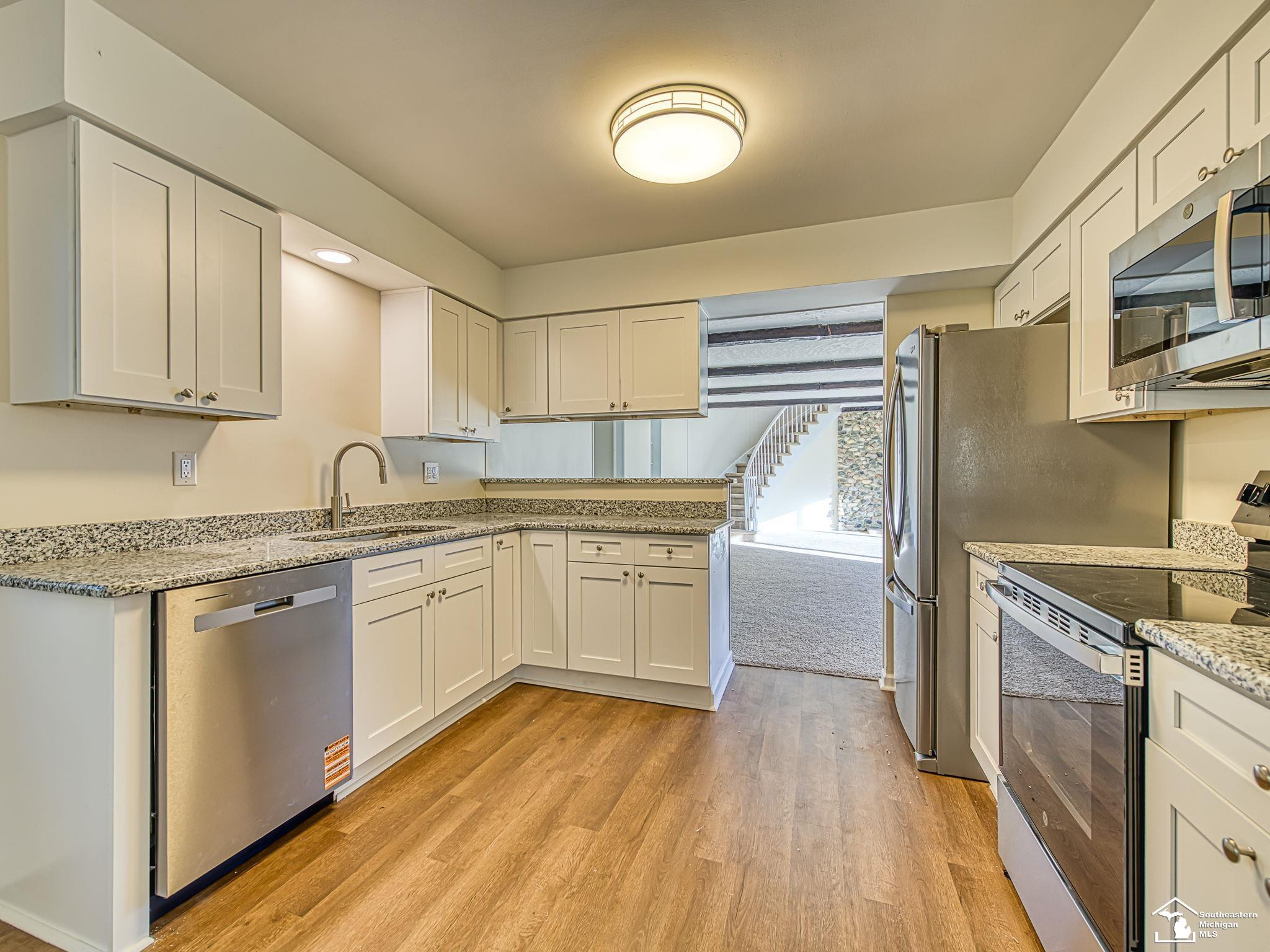 10711 Douglas Road, Temperance, MI 48182 — Photo 9