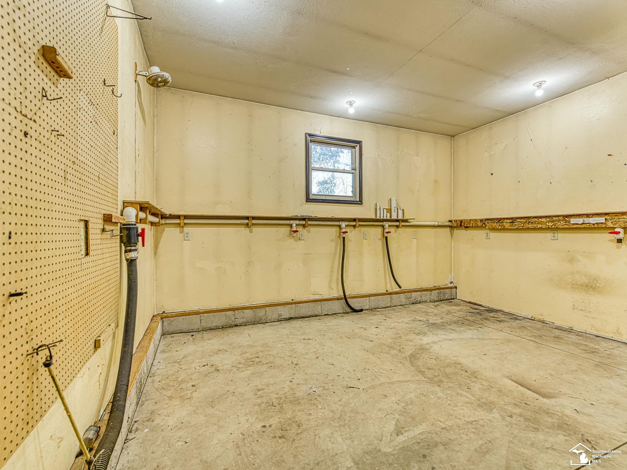 10711 Douglas Road, Temperance, MI 48182 — Photo 33