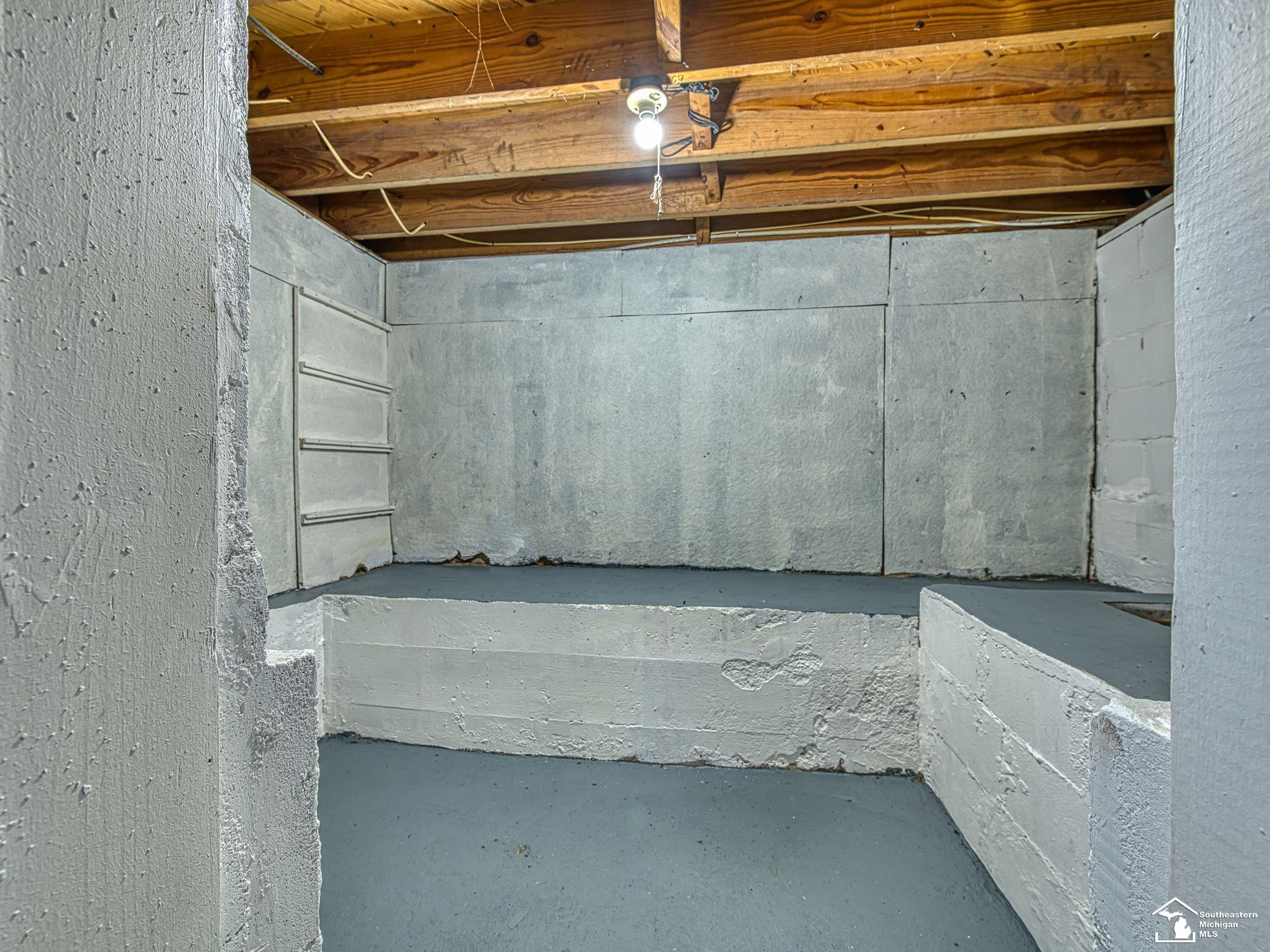 526 E Second Street, Monroe, MI 48161 — Photo 36
