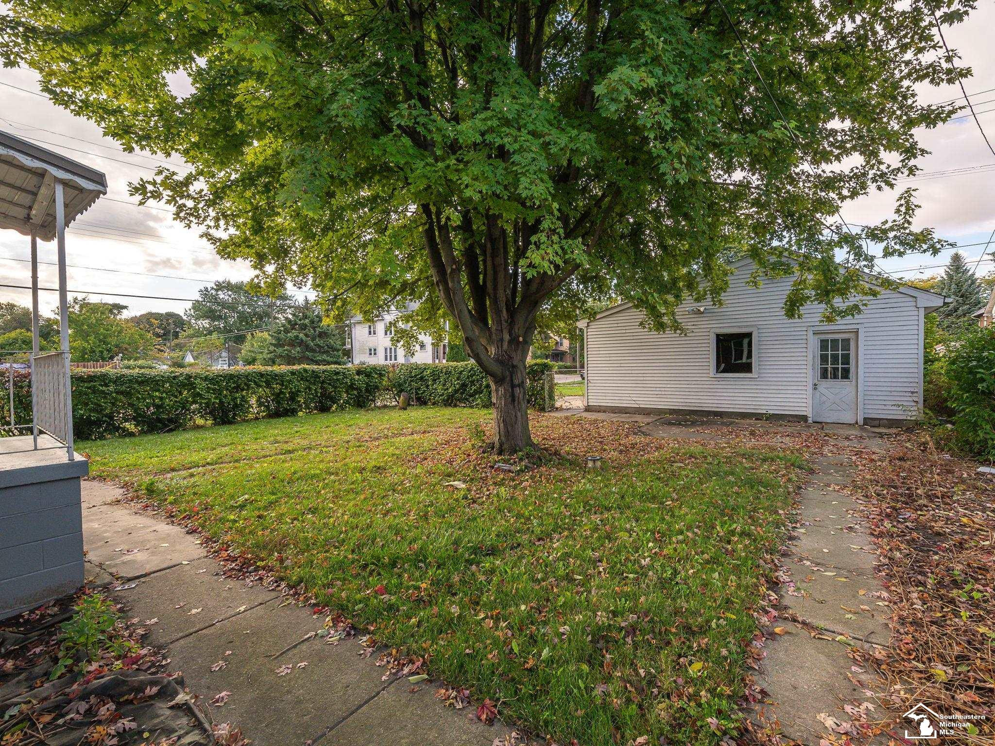 526 E Second Street, Monroe, MI 48161 — Photo 39
