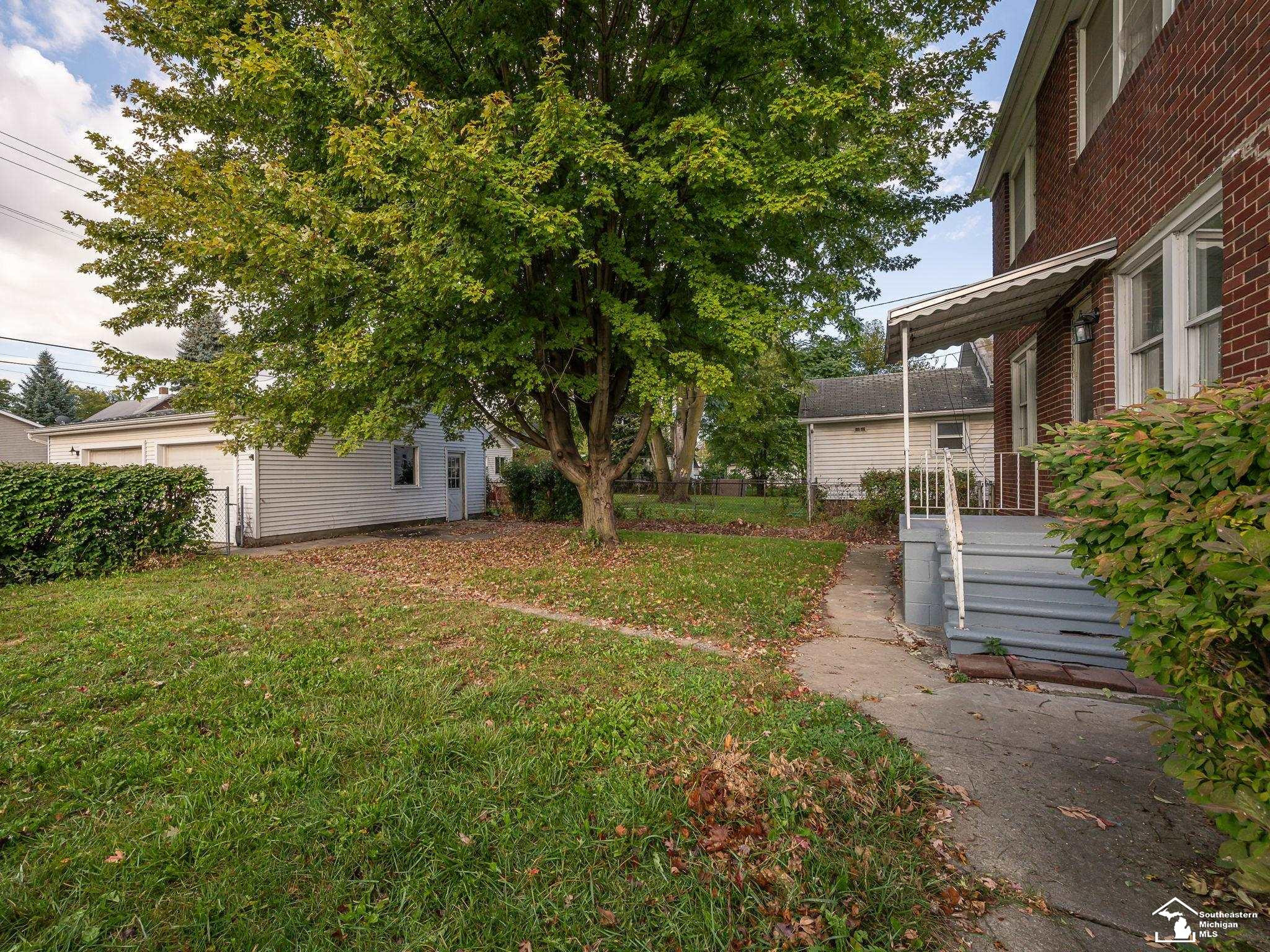 526 E Second Street, Monroe, MI 48161 — Photo 40