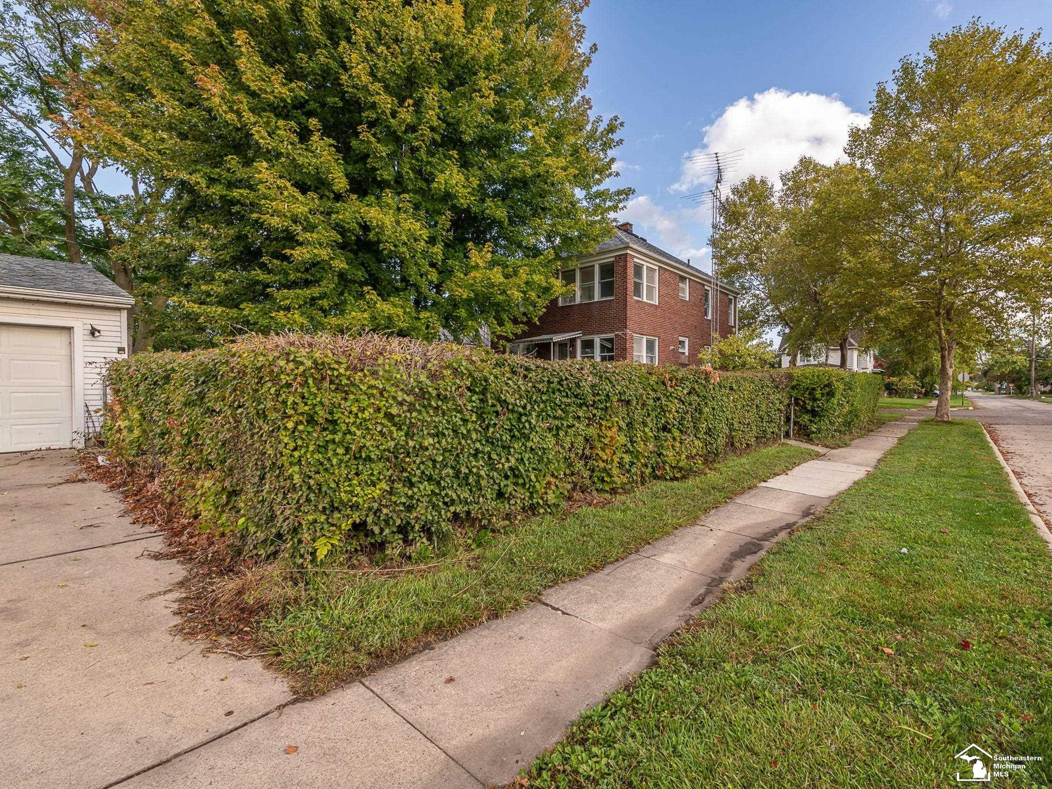 526 E Second Street, Monroe, MI 48161 — Photo 42