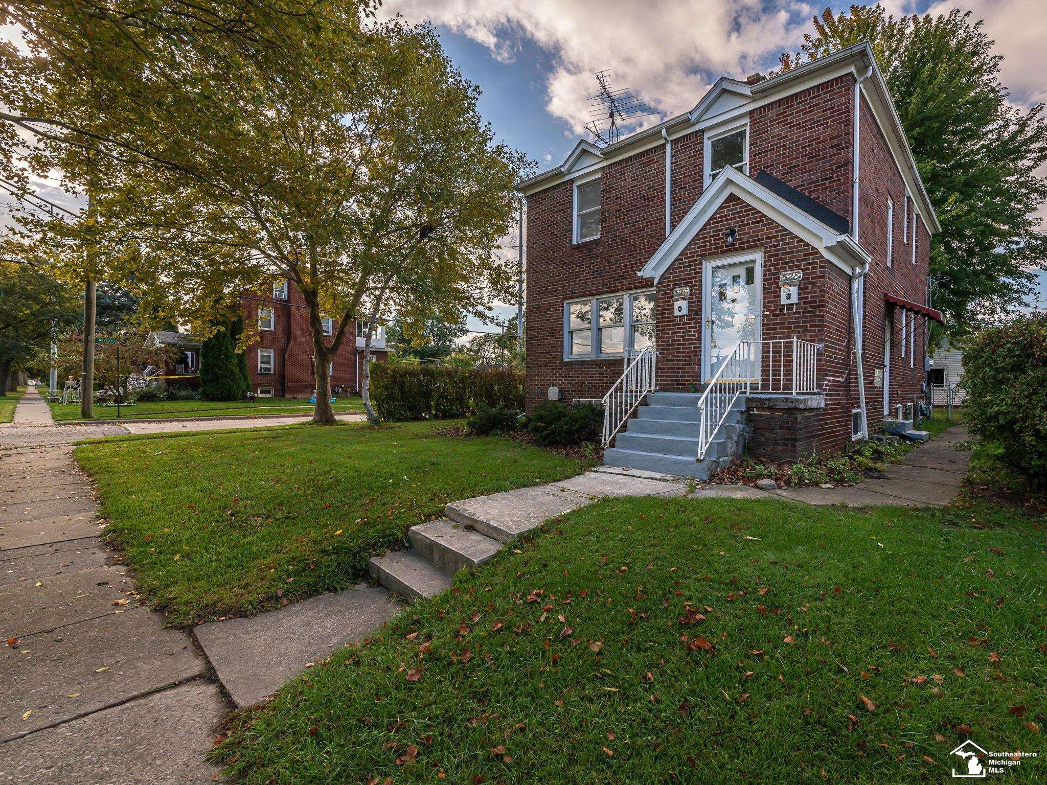 526 E Second Street, Monroe, MI 48161 — Photo 44