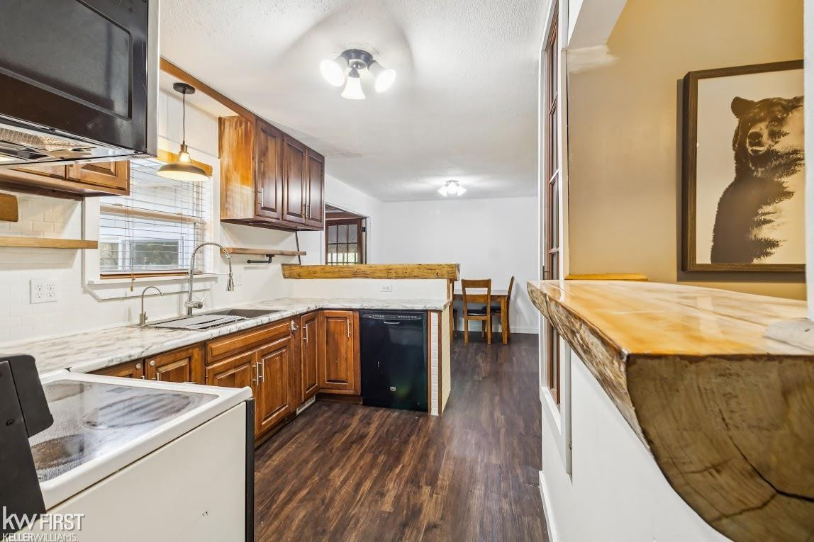 9274 Marinus Drive, Fenton, MI 48430 — Photo 4