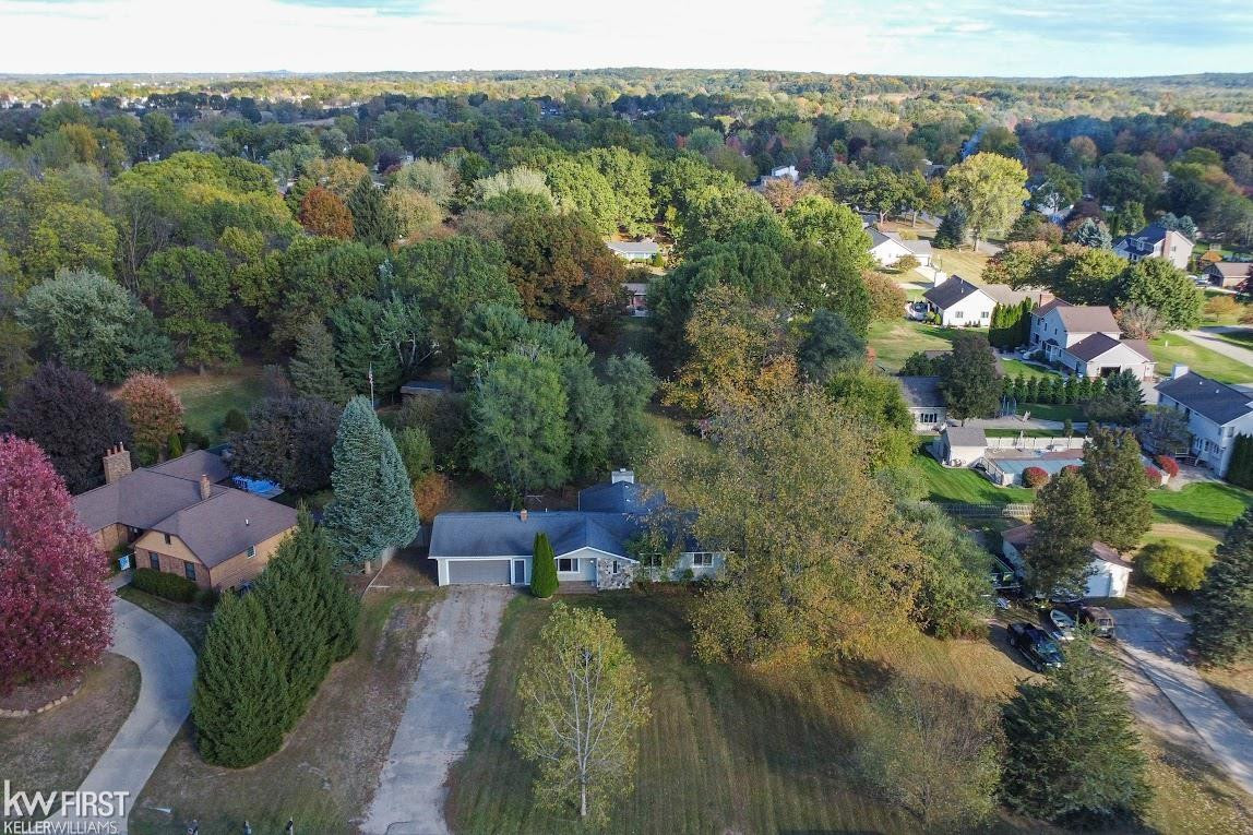 9274 Marinus Drive, Fenton, MI 48430 — Photo 25