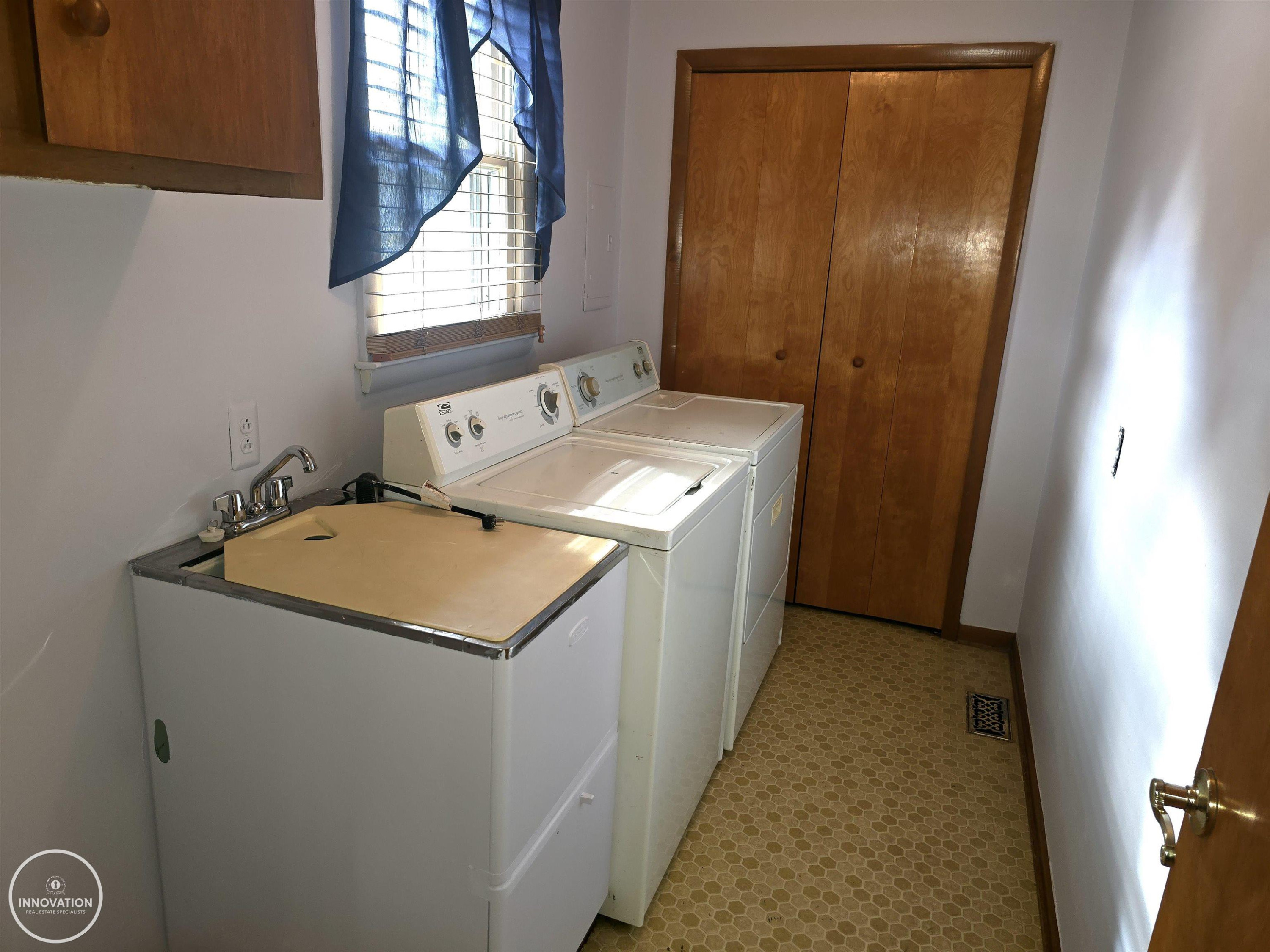 825 Summer Street, Algonac, MI 48001 — Photo 22