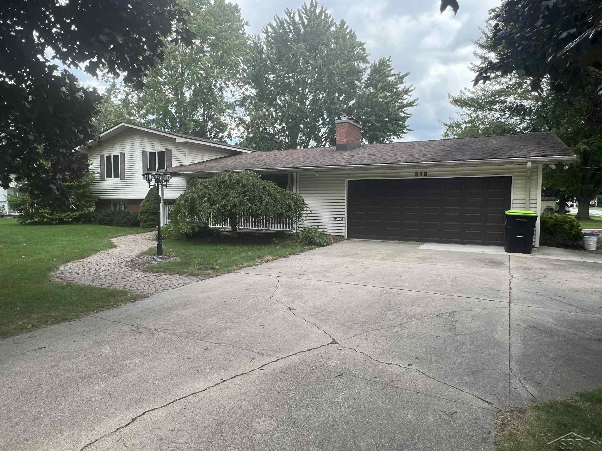 319 Price Street, Auburn, MI 48611 — Photo 2