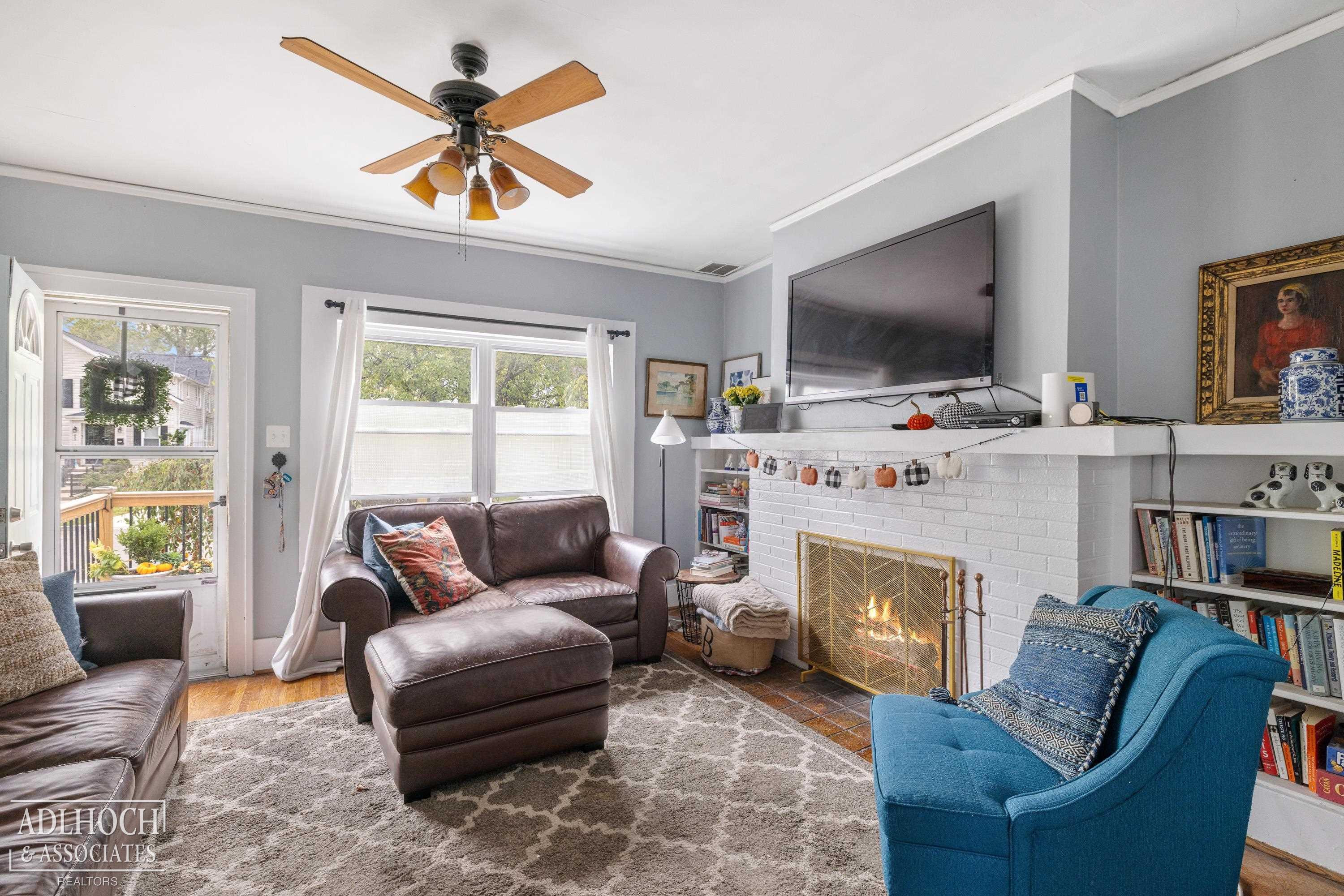296-298 Rivard Boulevard, Grosse Pointe, MI 48230 — Photo 5