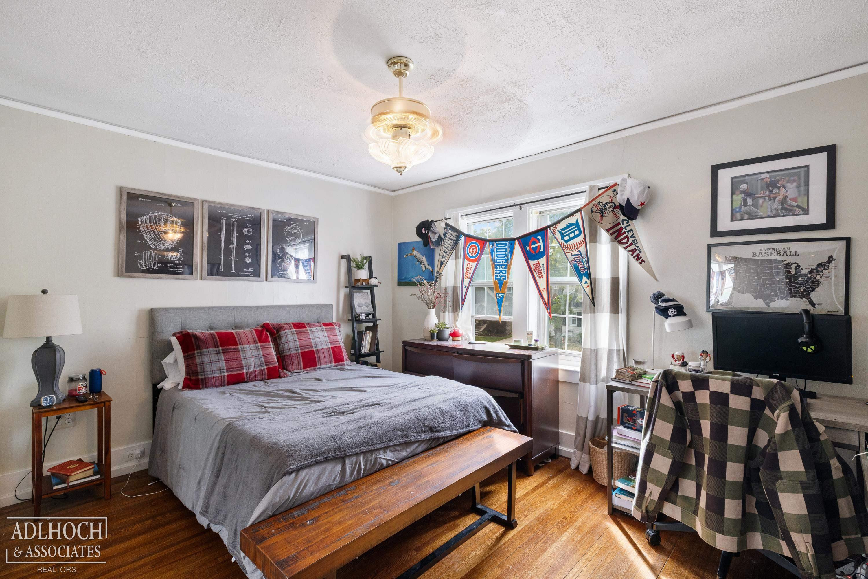 296-298 Rivard Boulevard, Grosse Pointe, MI 48230 — Photo 11