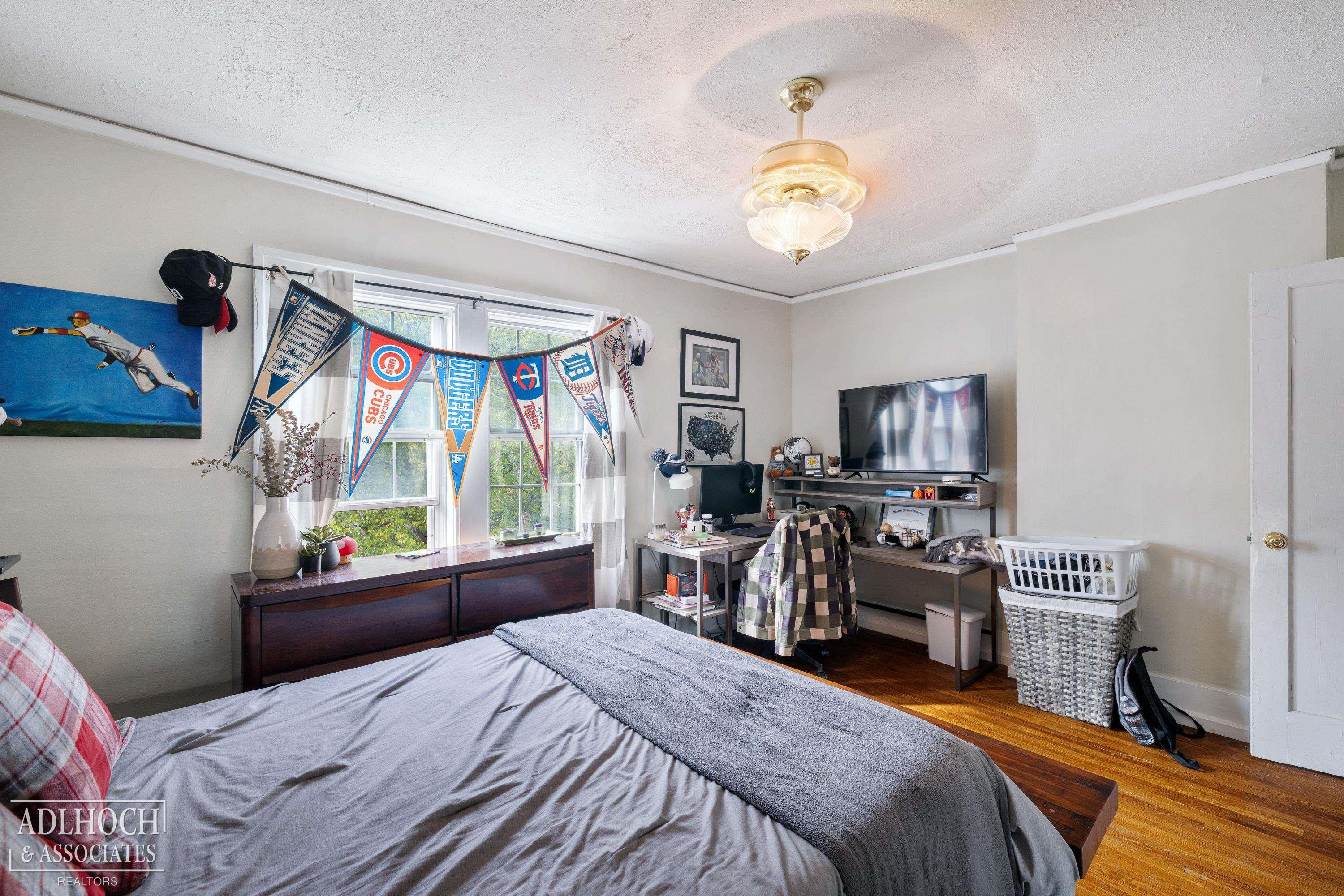 296-298 Rivard Boulevard, Grosse Pointe, MI 48230 — Photo 12