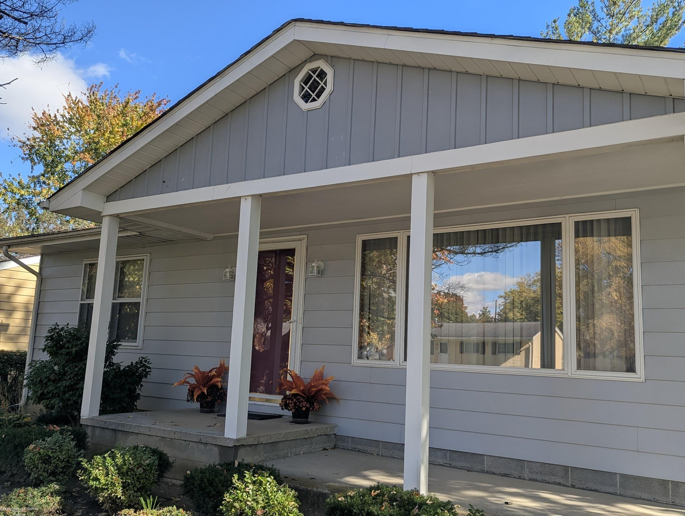 314 N Lester Street, Capac, MI 48014 — Photo 2