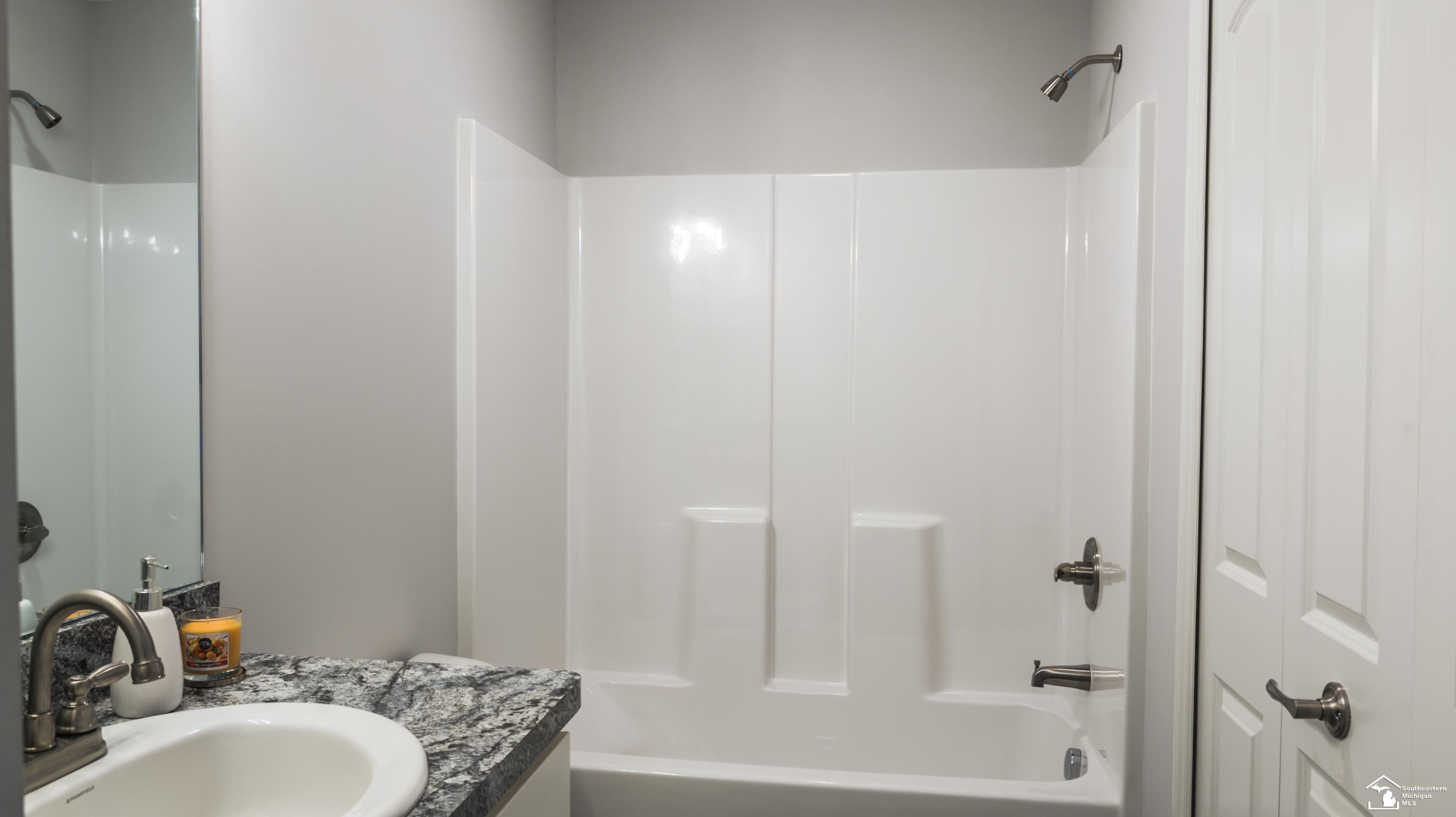 5404 Volterra Drive, 20, Monroe, MI 48161 — Photo 4