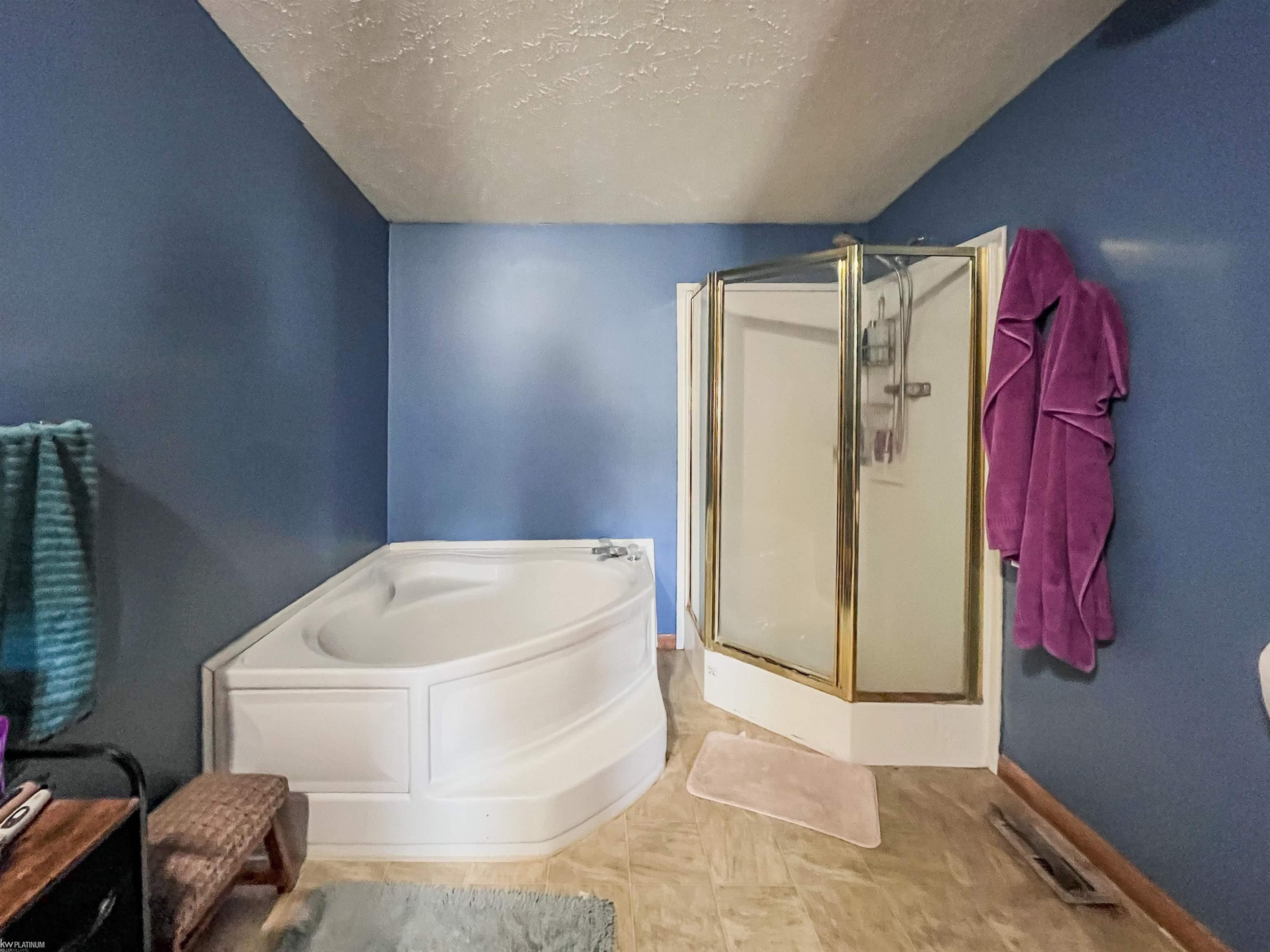 1612 Peachtree Court, MI — Photo 17