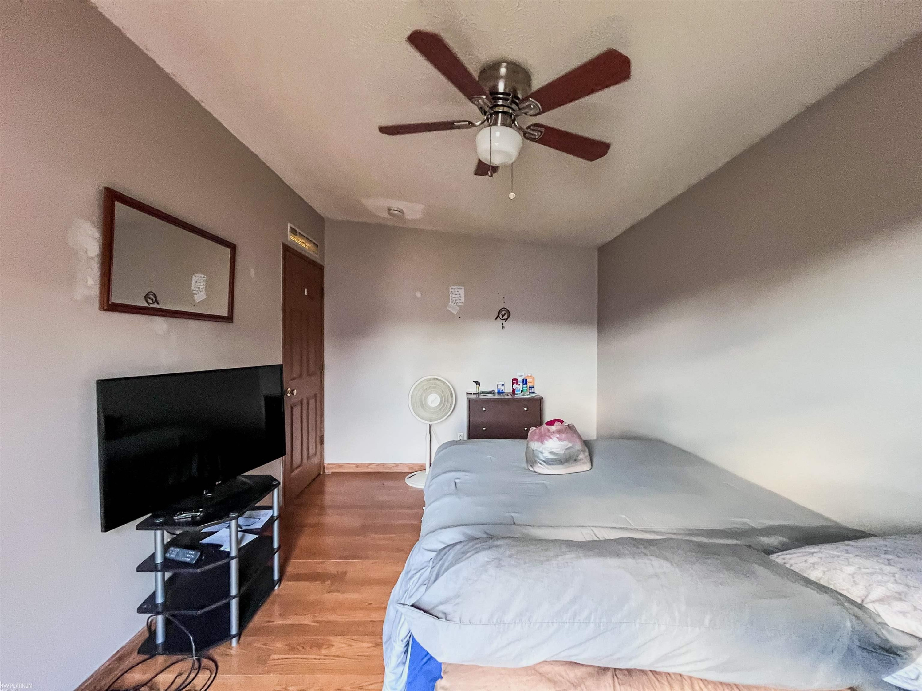 1612 Peachtree Court, MI — Photo 20