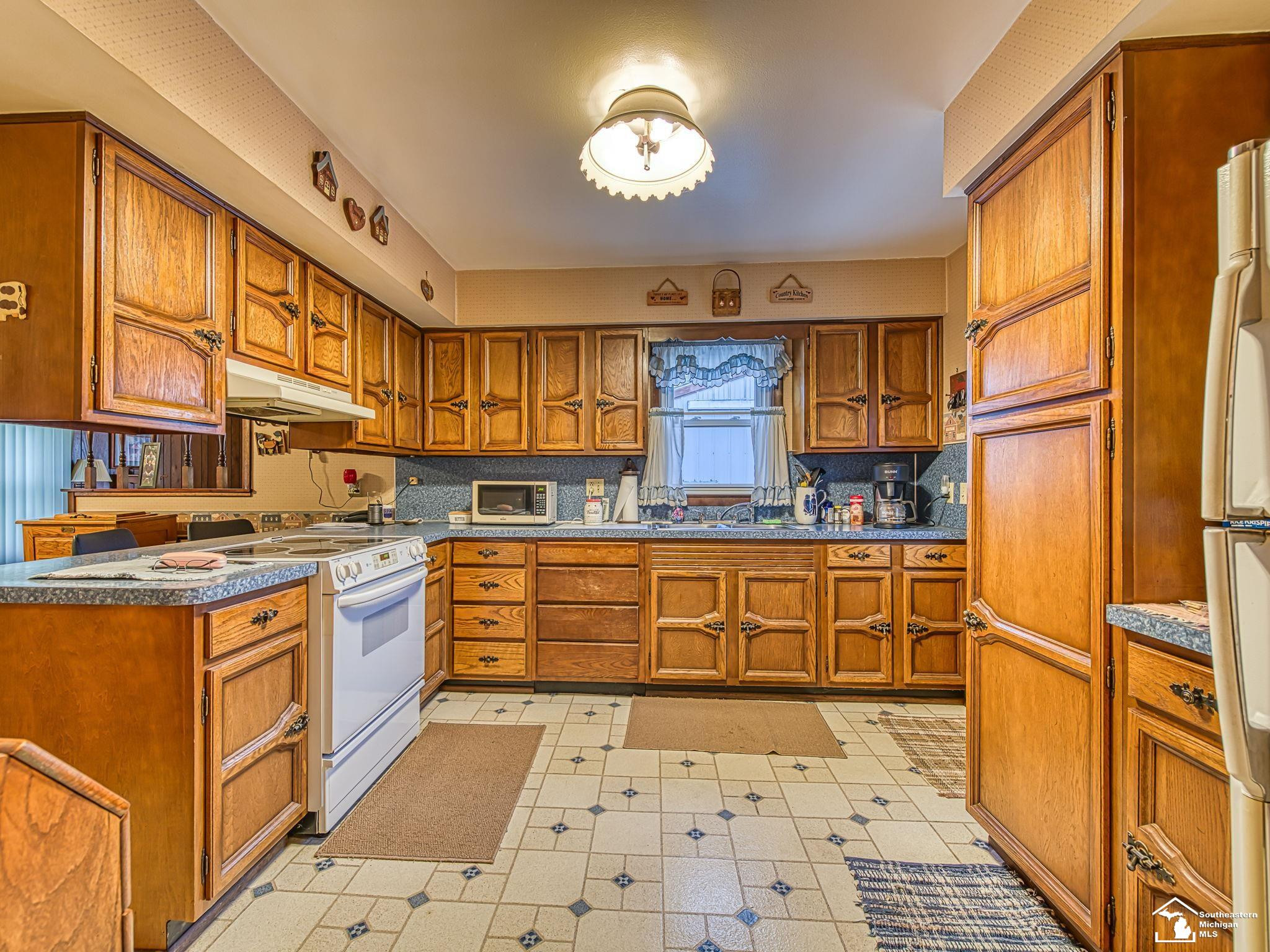 138 W Madison Street, Petersburg, MI 49270 — Photo 5