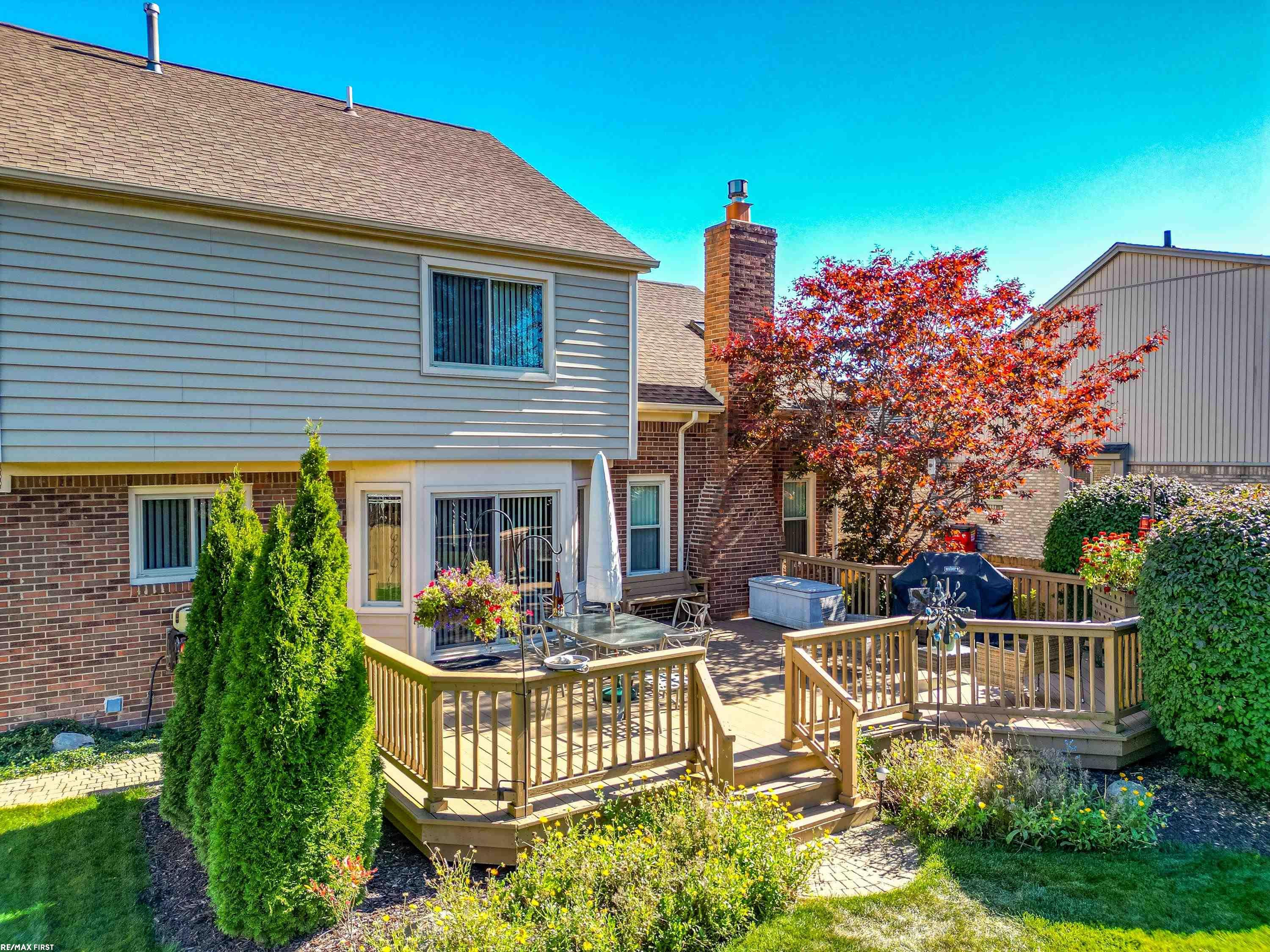46835 Ridgepointe Drive, Macomb, MI 48042 — Photo 7