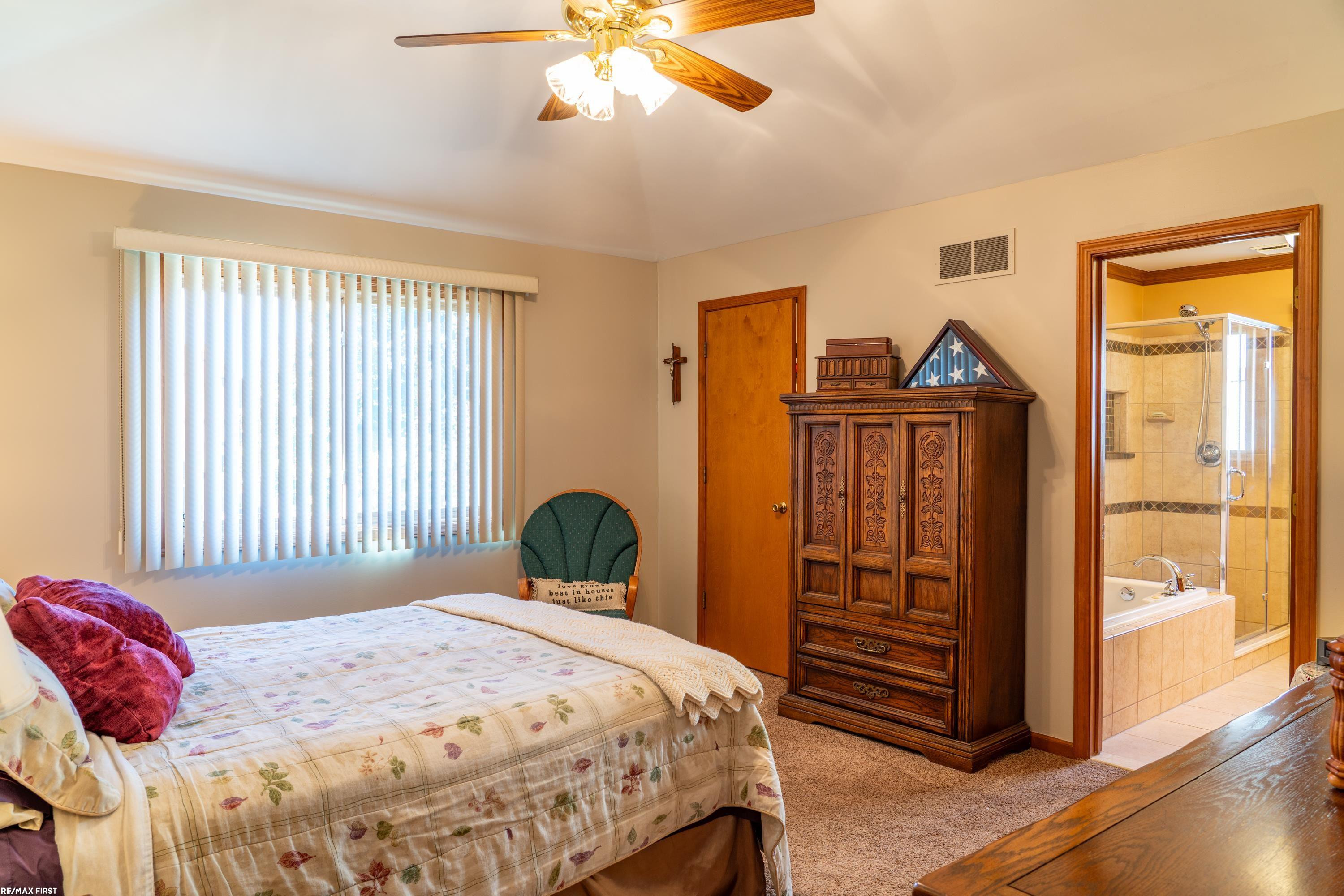 46835 Ridgepointe Drive, Macomb, MI 48042 — Photo 28