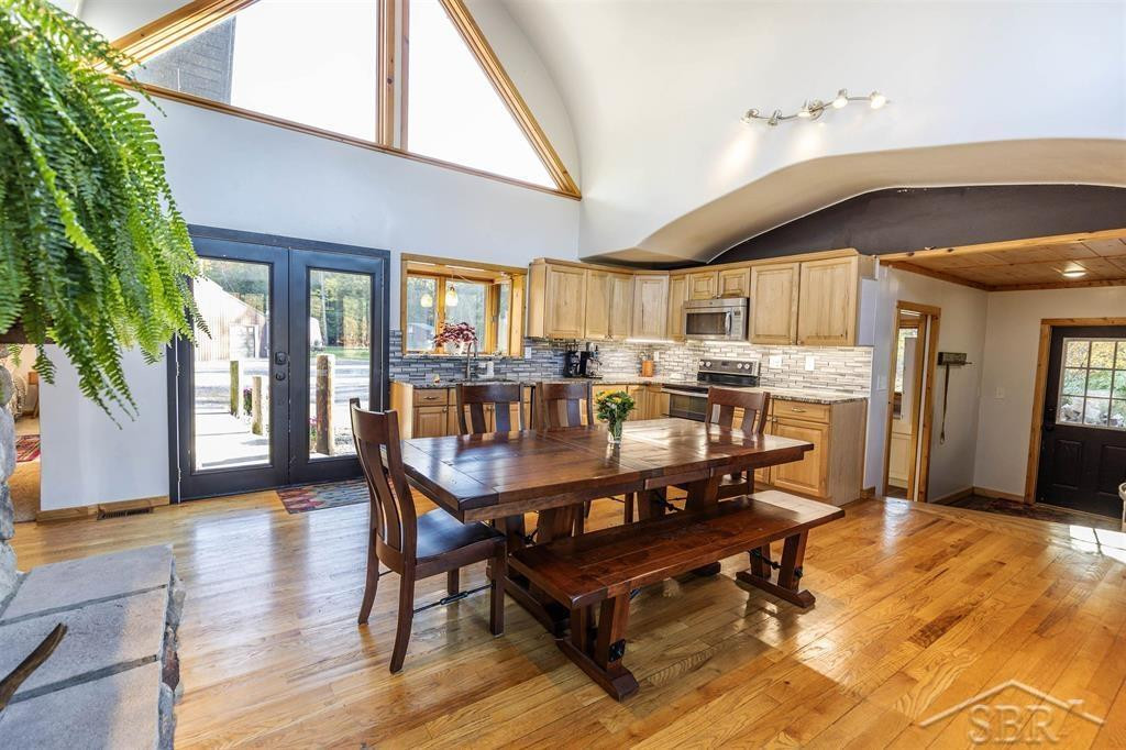 801 E Edenville Lake Drive, Hope, MI 48628 — Photo 4