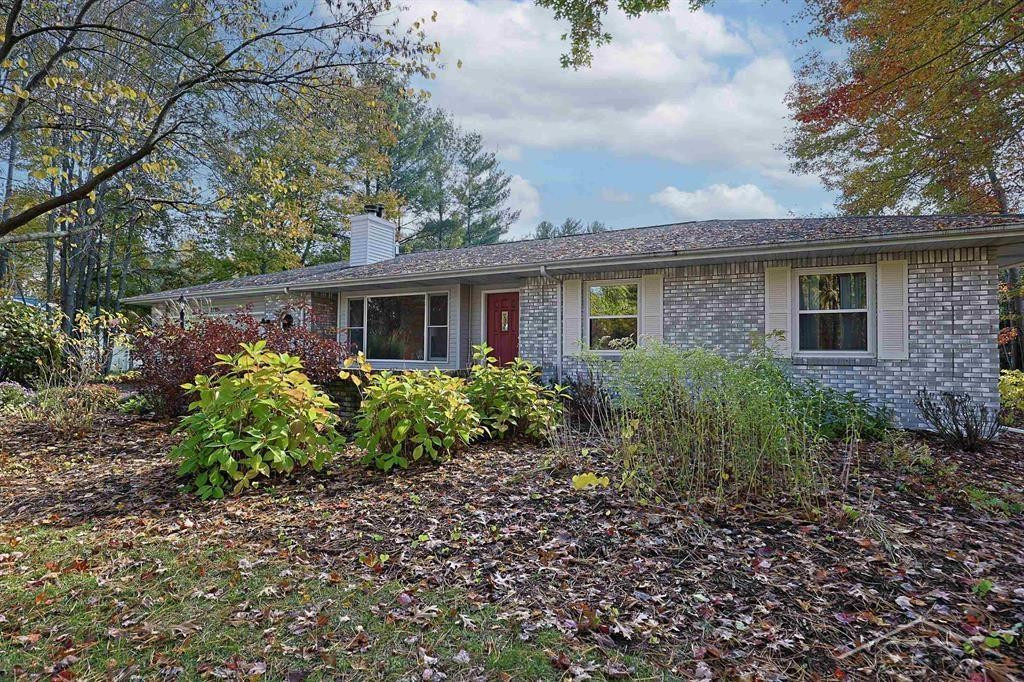 1139 W Walnut Street, Saint Charles, MI 48655 — Photo 2
