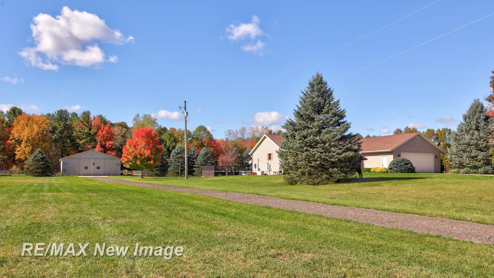 13886 Litchfield Road, Montrose, MI 48457 — Photo 2