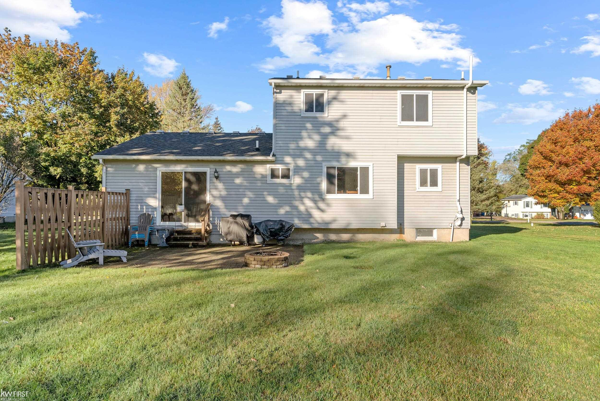 11486 Vista Drive, Fenton, MI 48430 — Photo 33