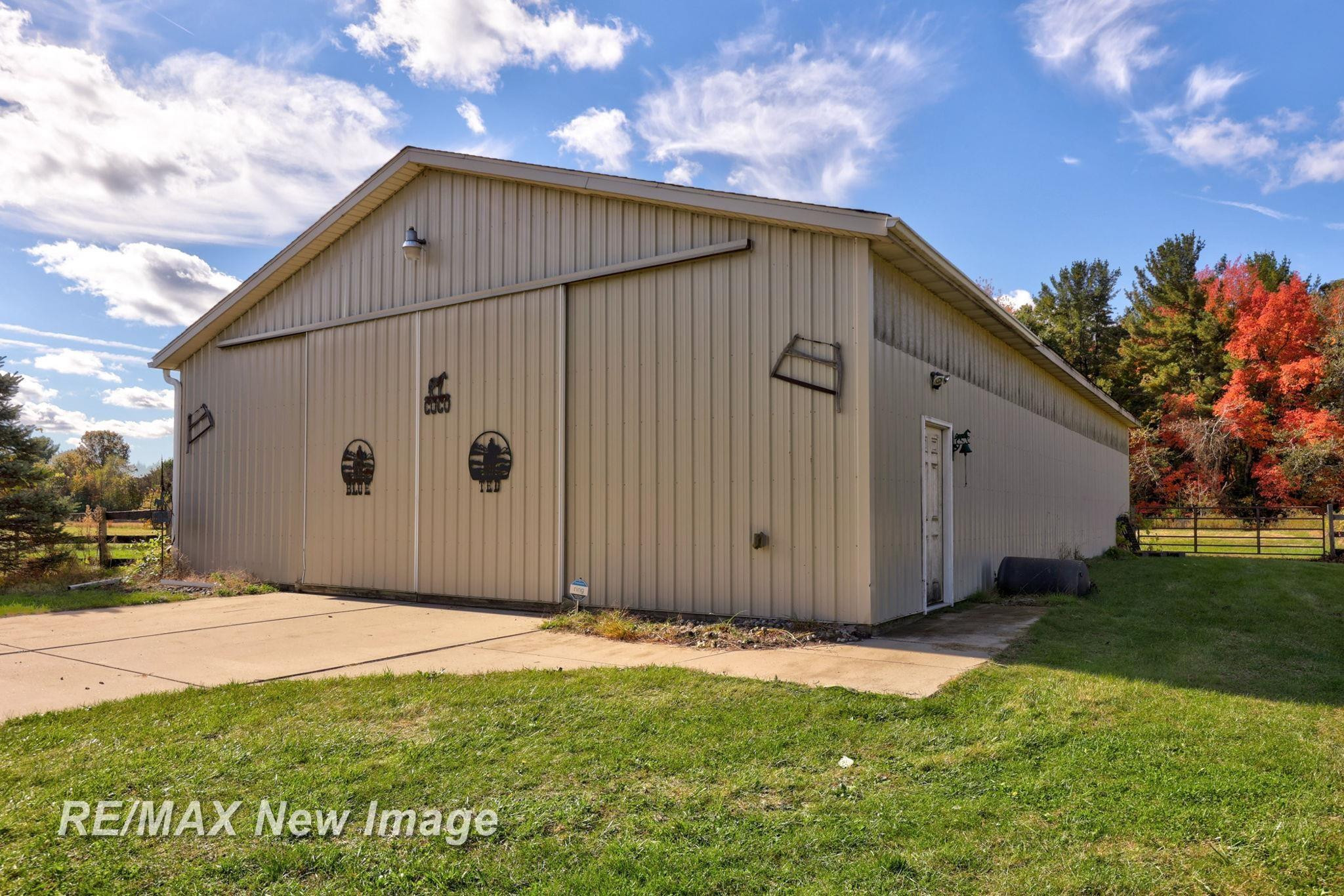 13886 Litchfield Road, Montrose, MI 48457 — Photo 43