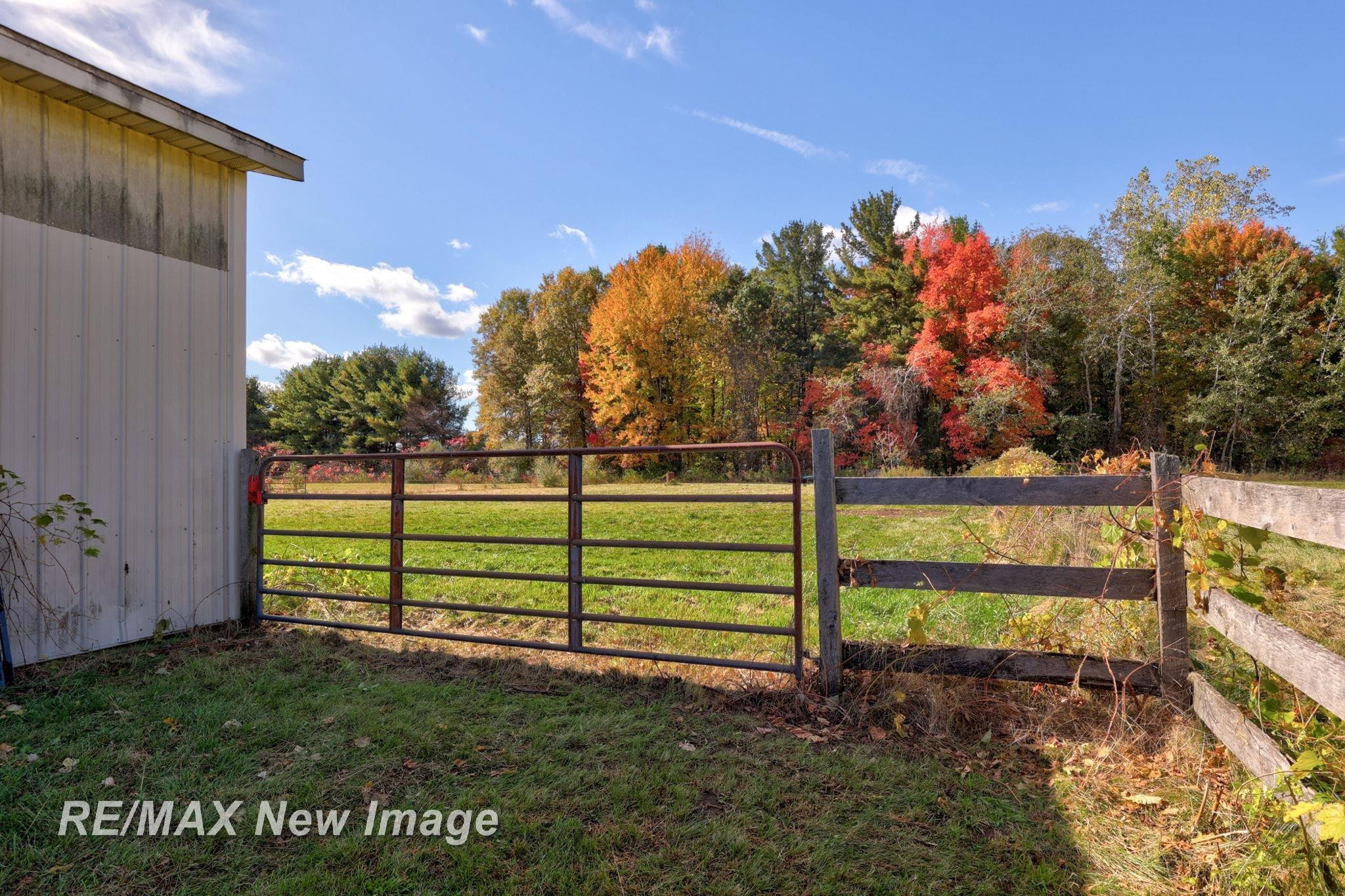 13886 Litchfield Road, Montrose, MI 48457 — Photo 54