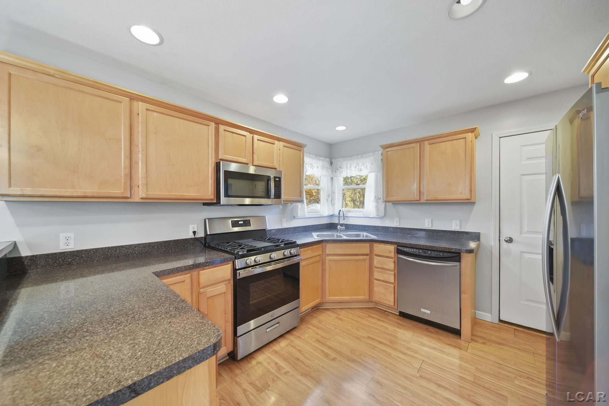 3057 Beaver Creek Drive, Adrian, MI 49221 — Photo 10
