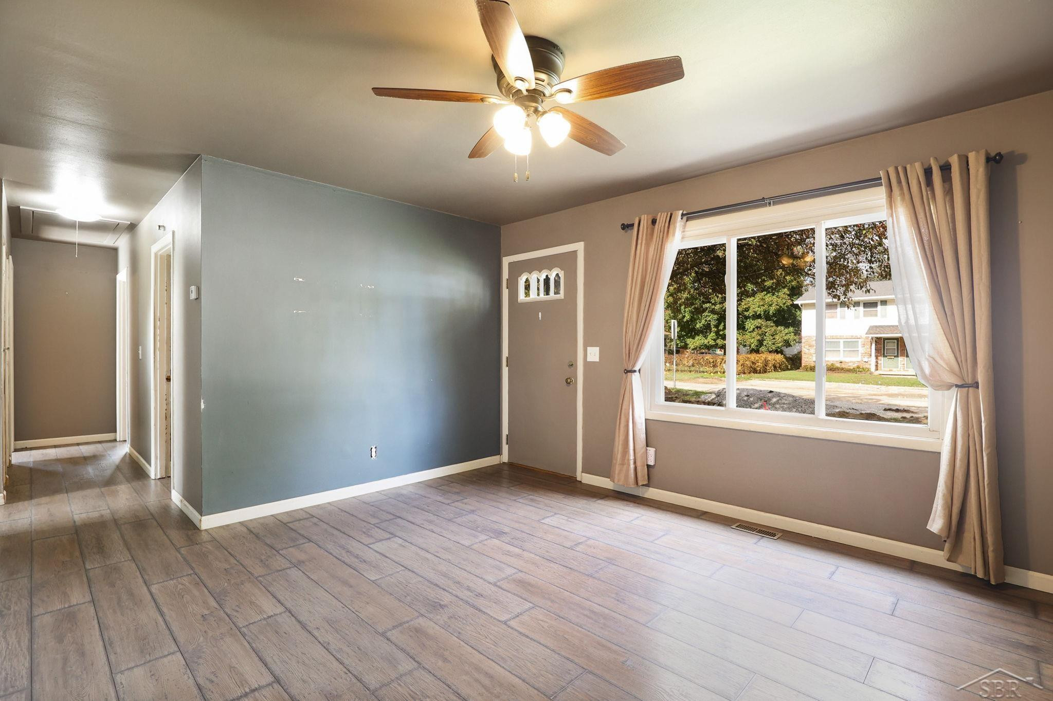 587 Meadowlawn Street, Saginaw, MI 48604 — Photo 12