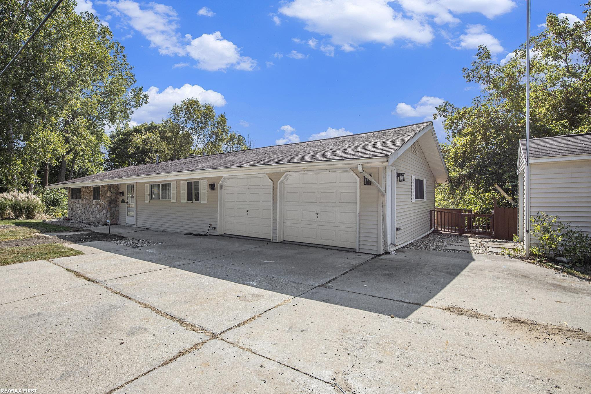 4167 N River Rd Street, MI 48059 — Photo 3