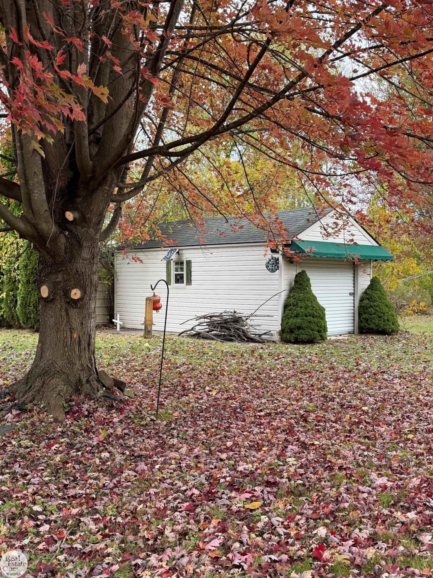 9560 Folkert Road, Algonac, MI 48001 — Photo 38