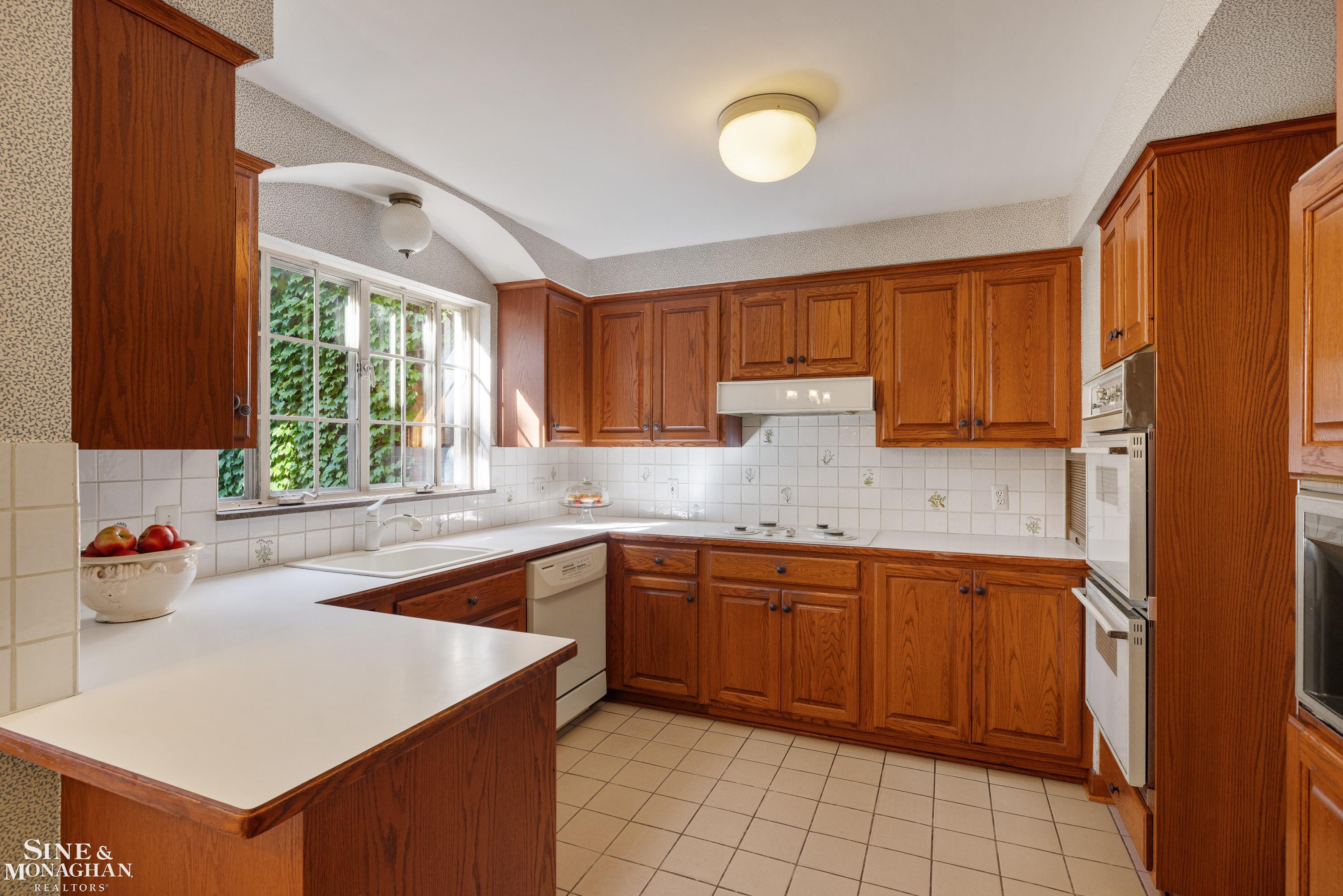 1031 Kensington Avenue, Grosse Pointe Park, MI 48230 — Photo 24