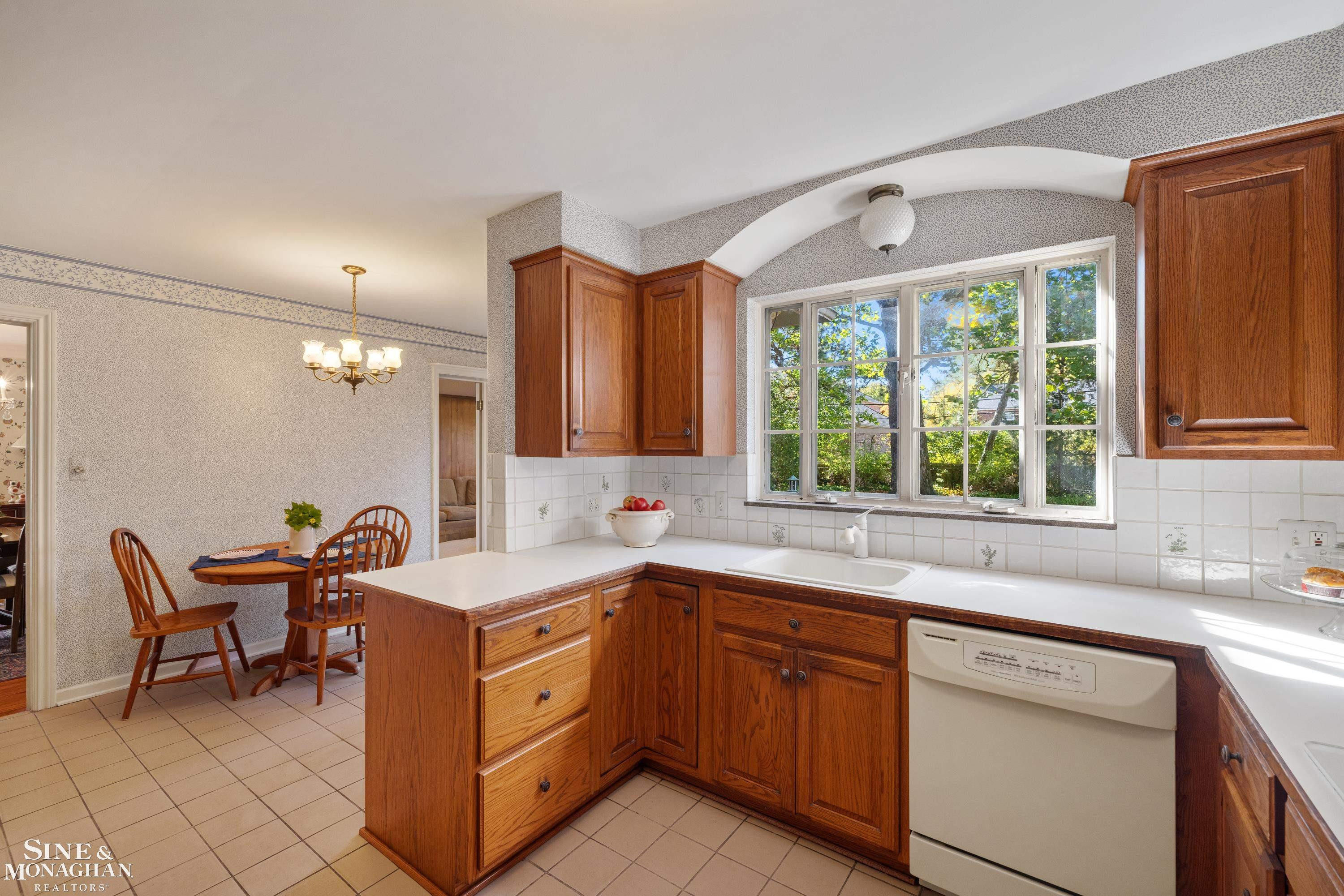 1031 Kensington Avenue, Grosse Pointe Park, MI 48230 — Photo 27