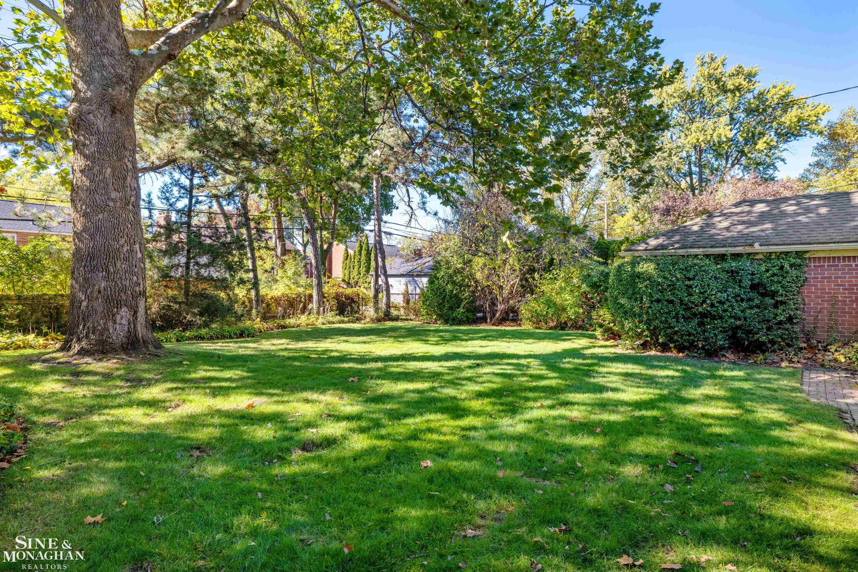 1031 Kensington Avenue, Grosse Pointe Park, MI 48230 — Photo 52