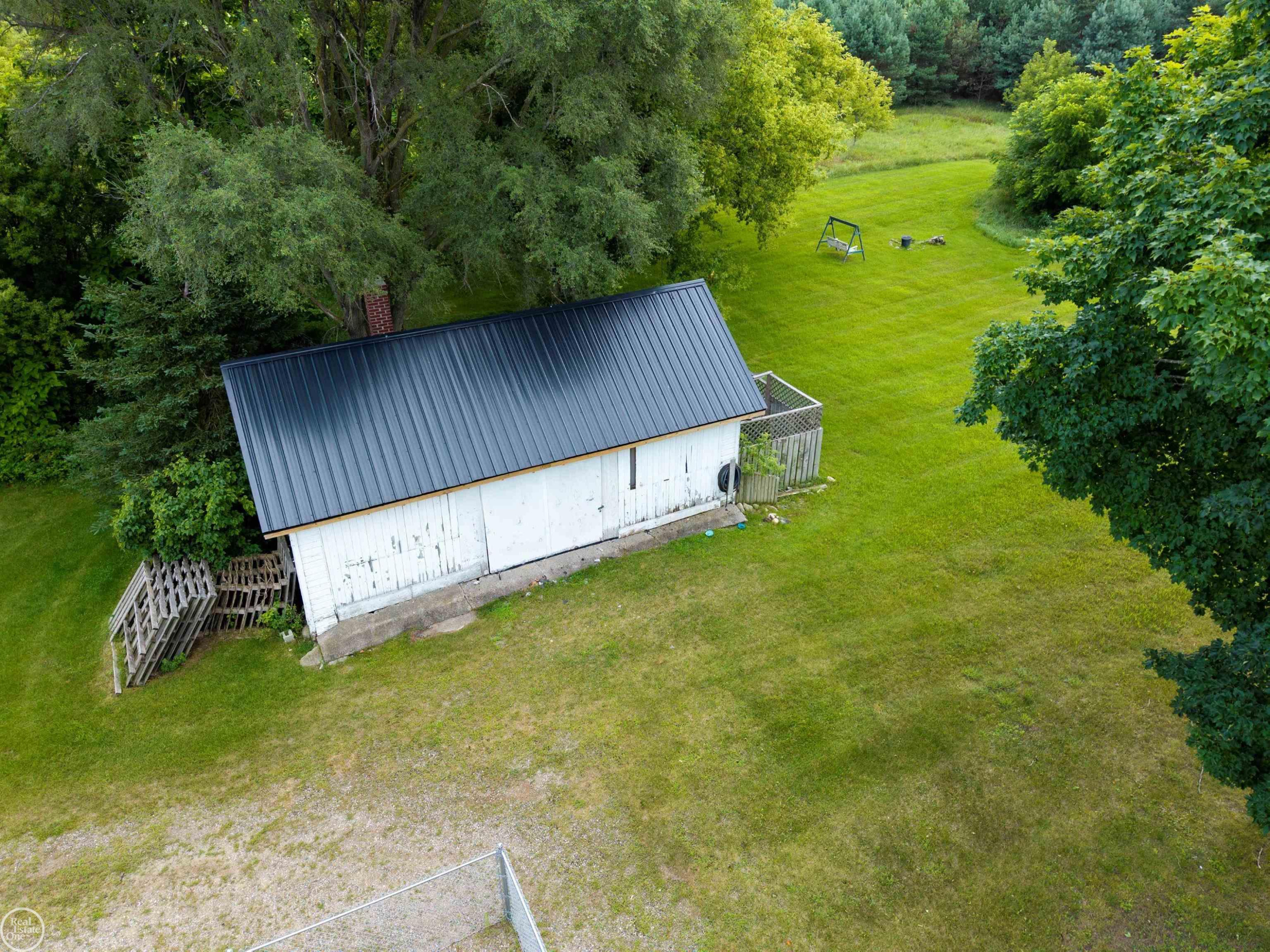 2538 Burnside Road, North Branch, MI 48461 — Photo 33