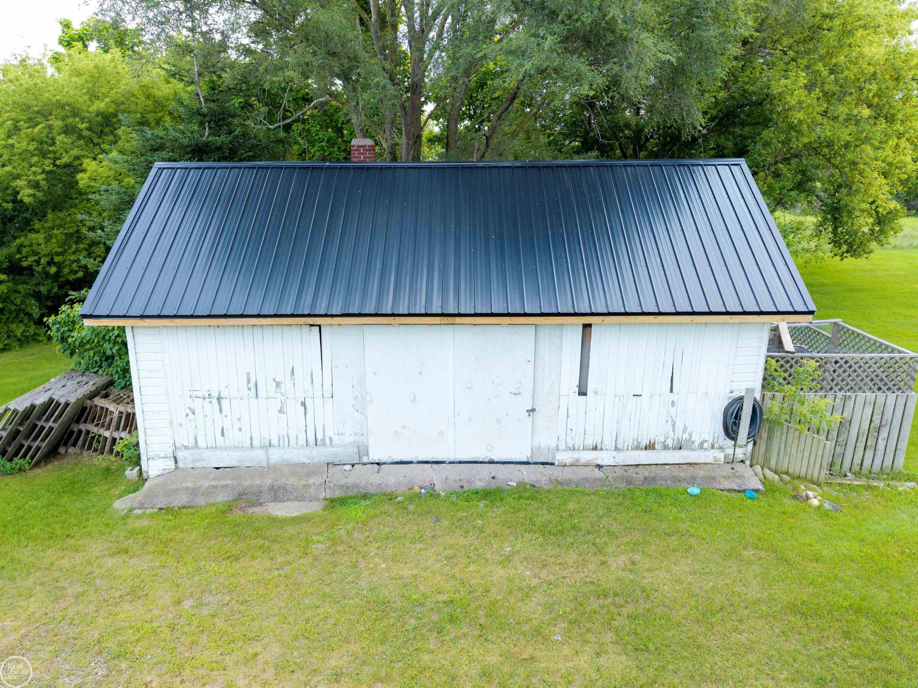 2538 Burnside Road, North Branch, MI 48461 — Photo 34